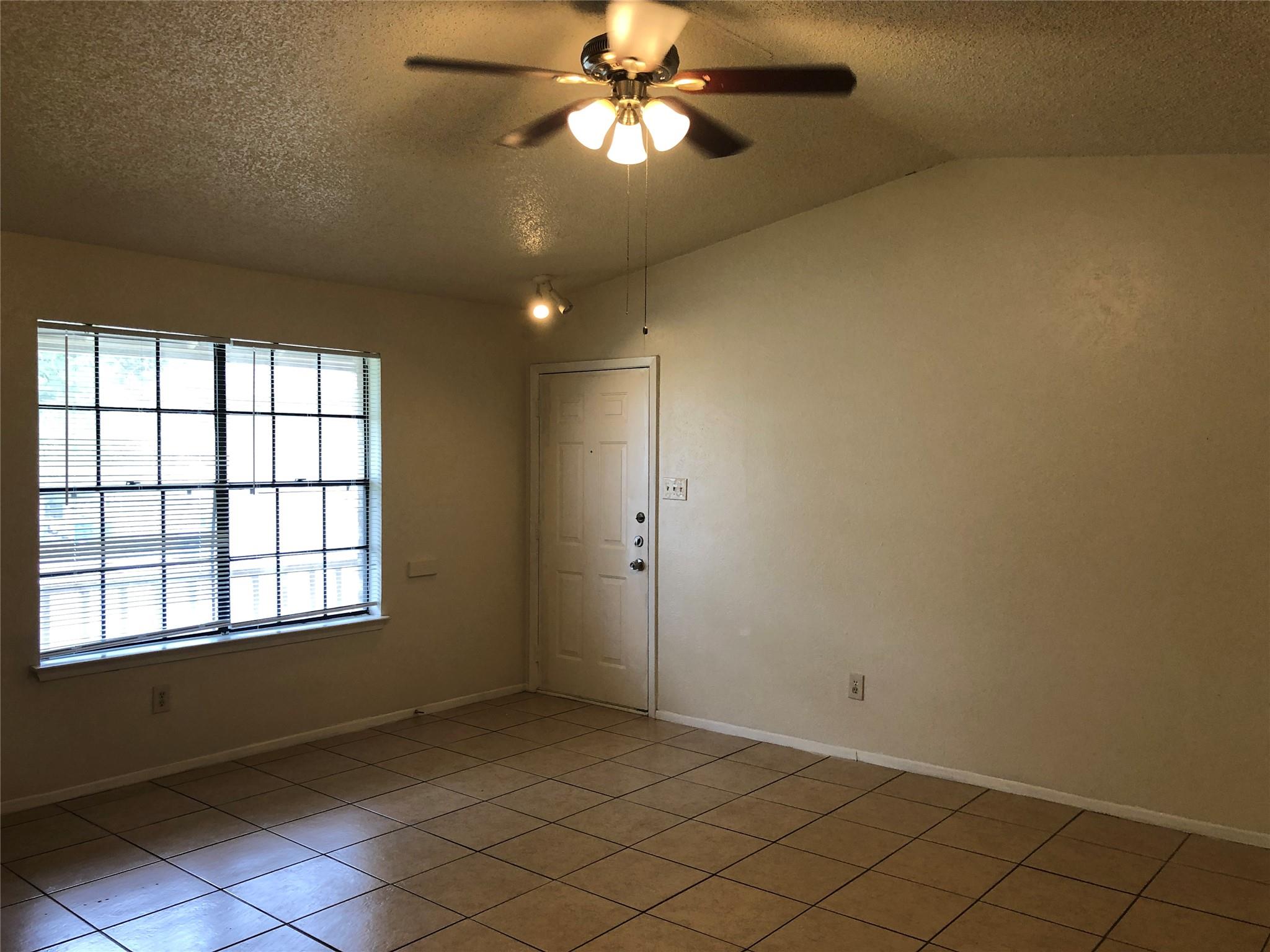 11510 Walnut Ridge Dr #b Property Photo 2