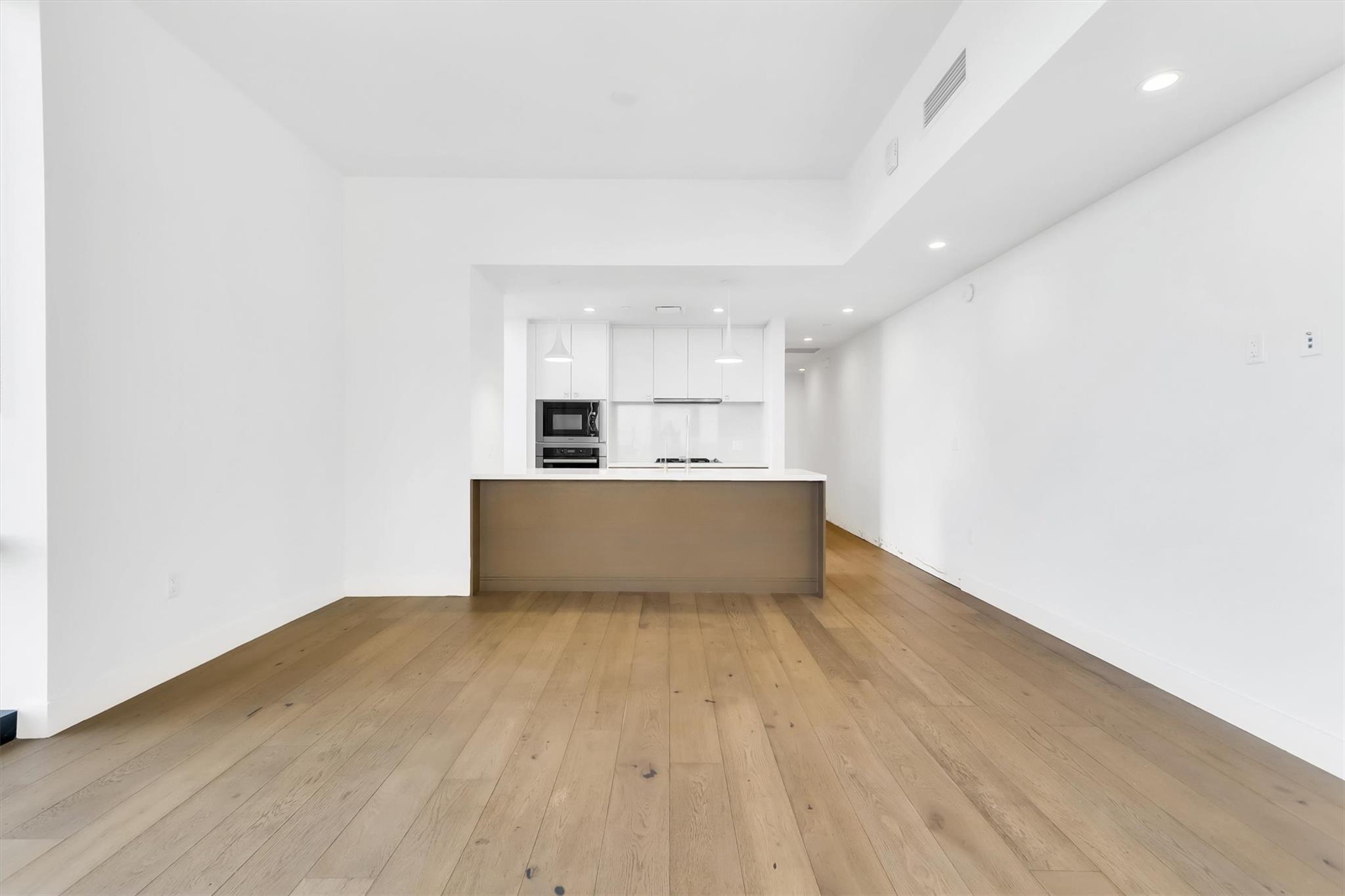 70 Rainey St #1607 Property Photo 10