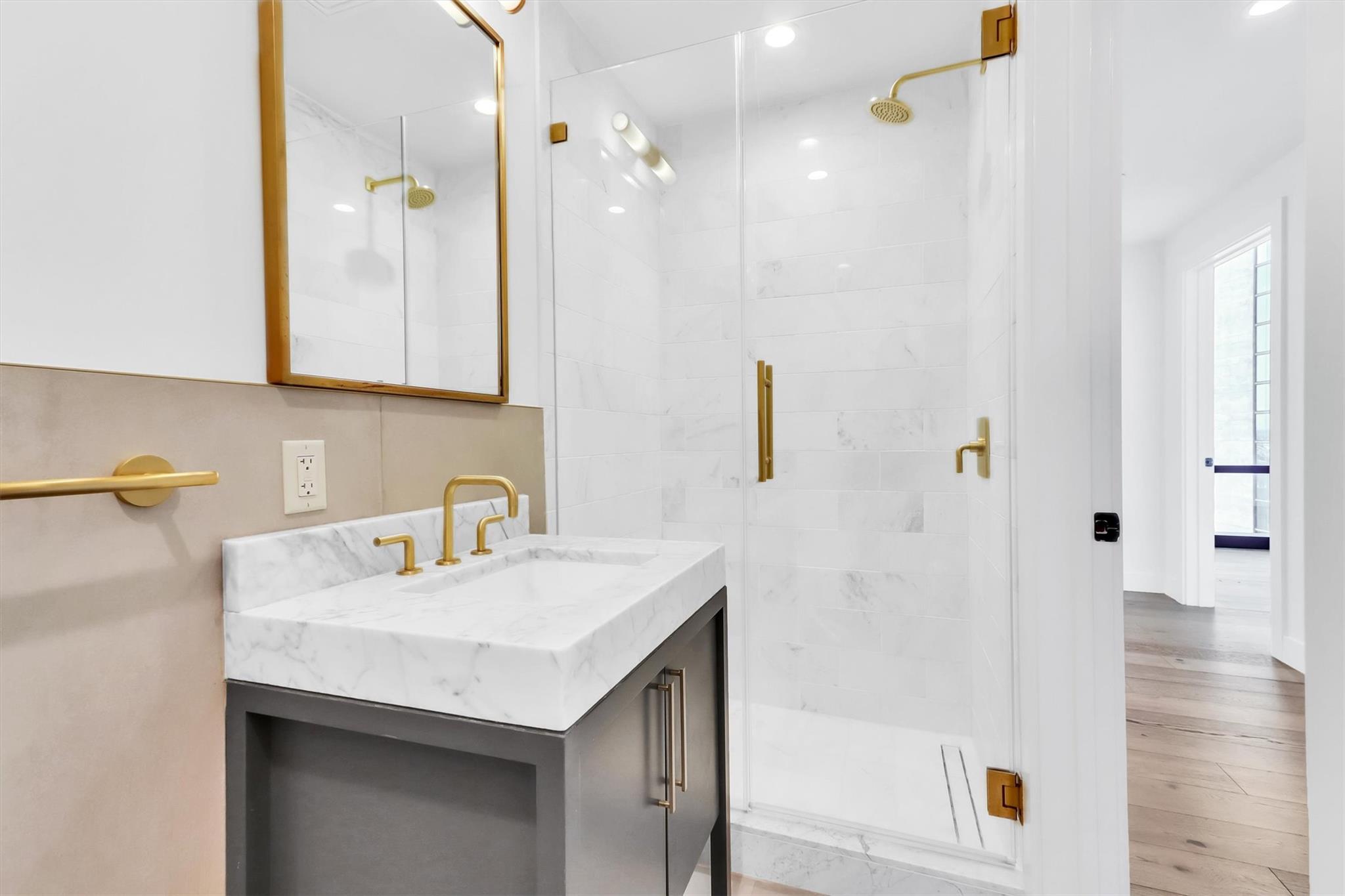 70 Rainey St #1607 Property Photo 16