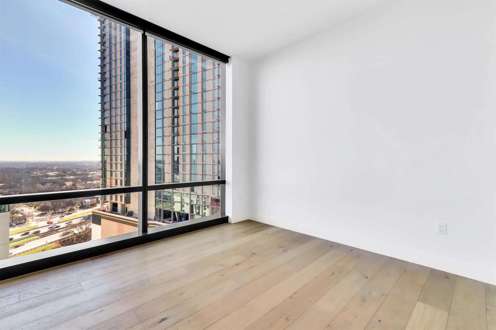 70 Rainey St #1607 Property Photo 17