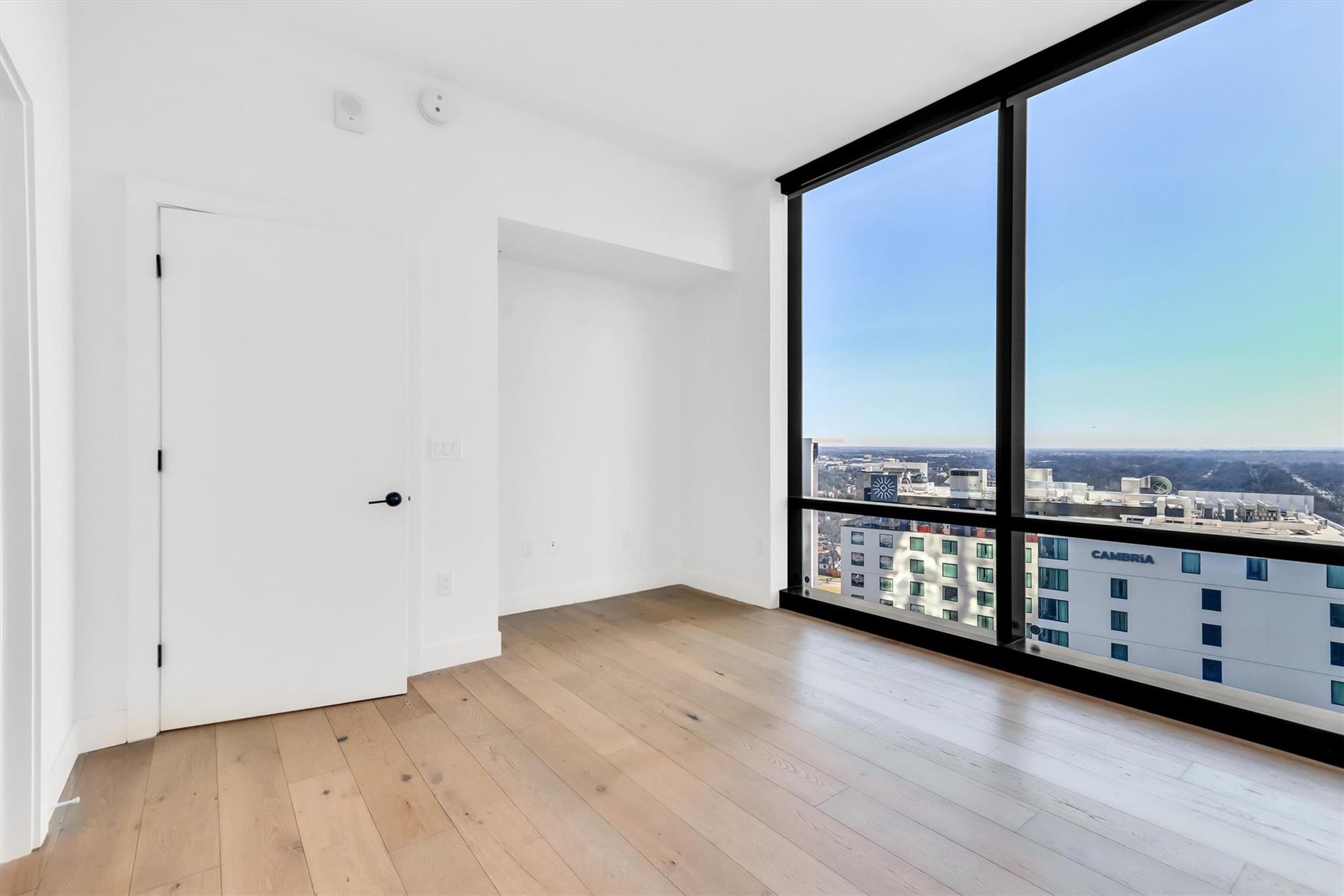 70 Rainey St #1607 Property Photo 18