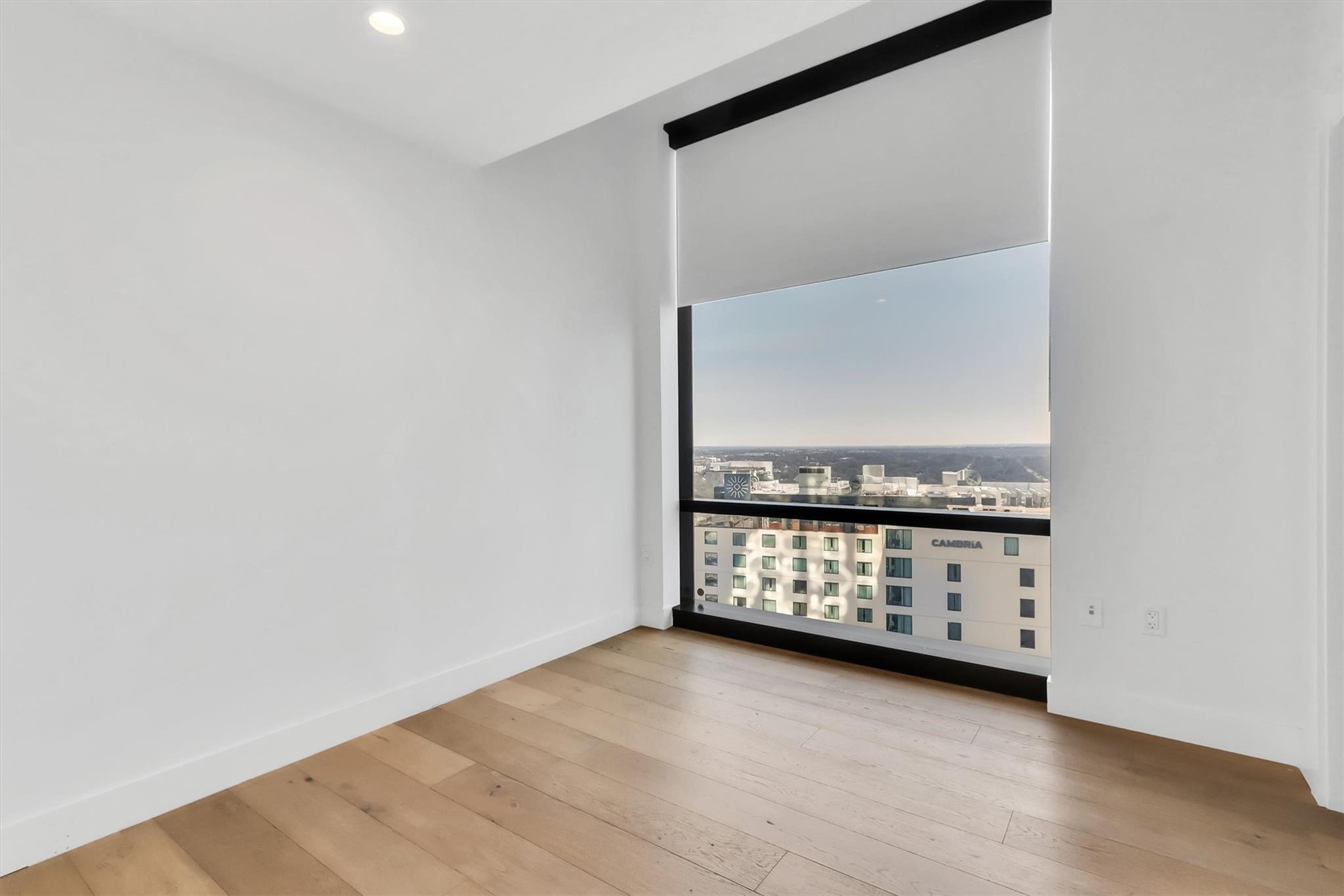 70 Rainey St #1607 Property Photo 25