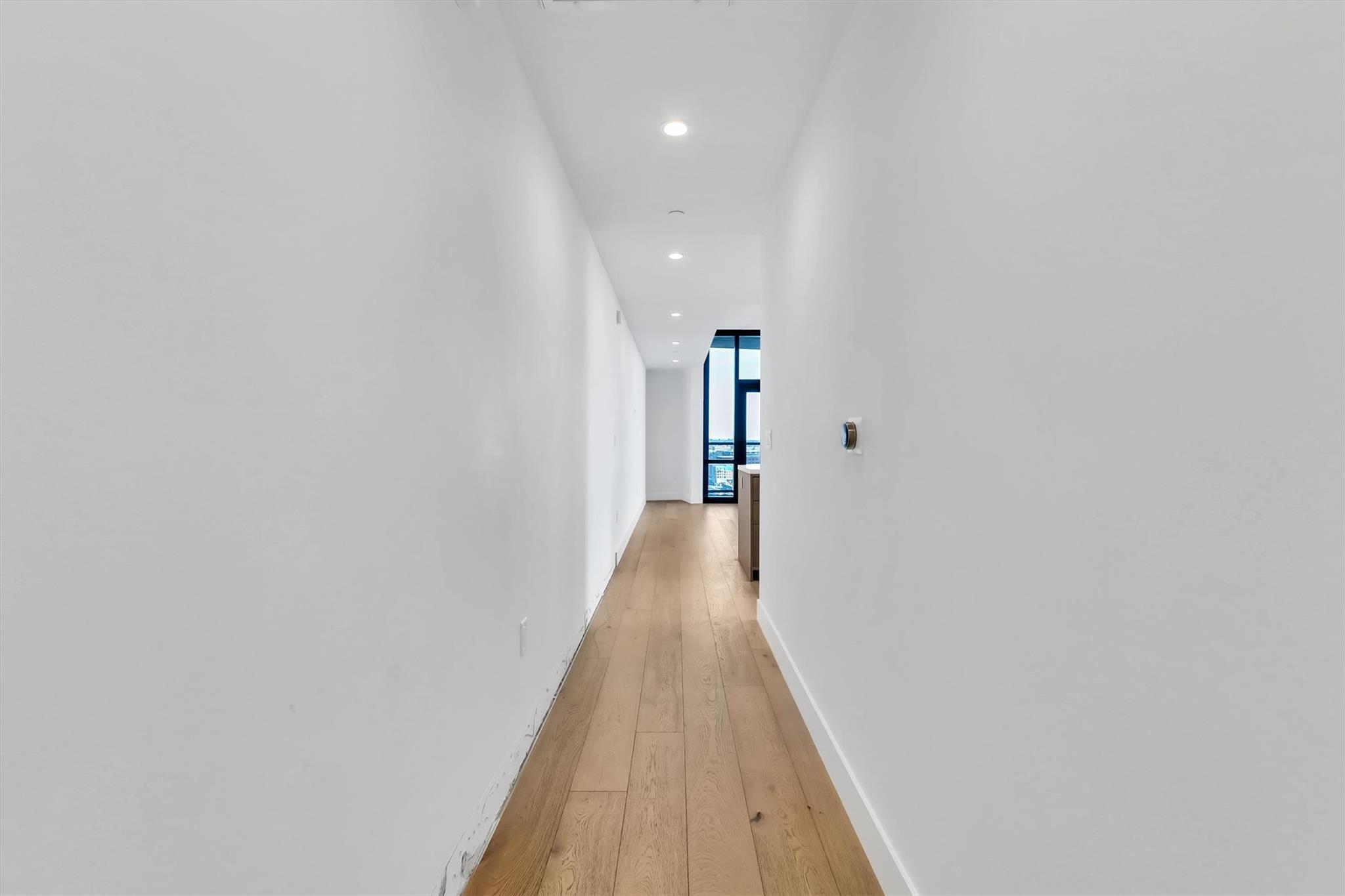 70 Rainey St #1607 Property Photo 28