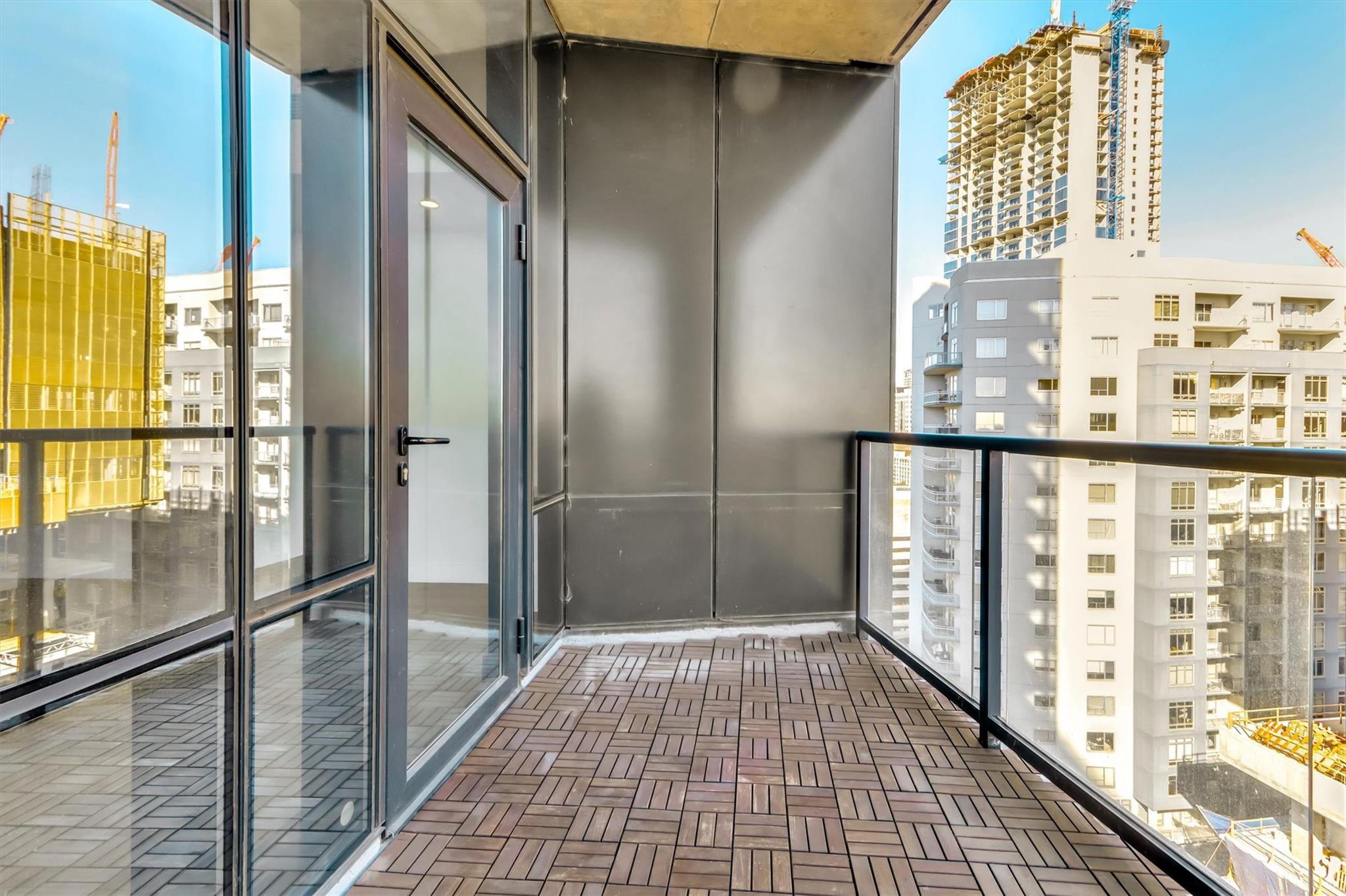 70 Rainey St #1607 Property Photo 30