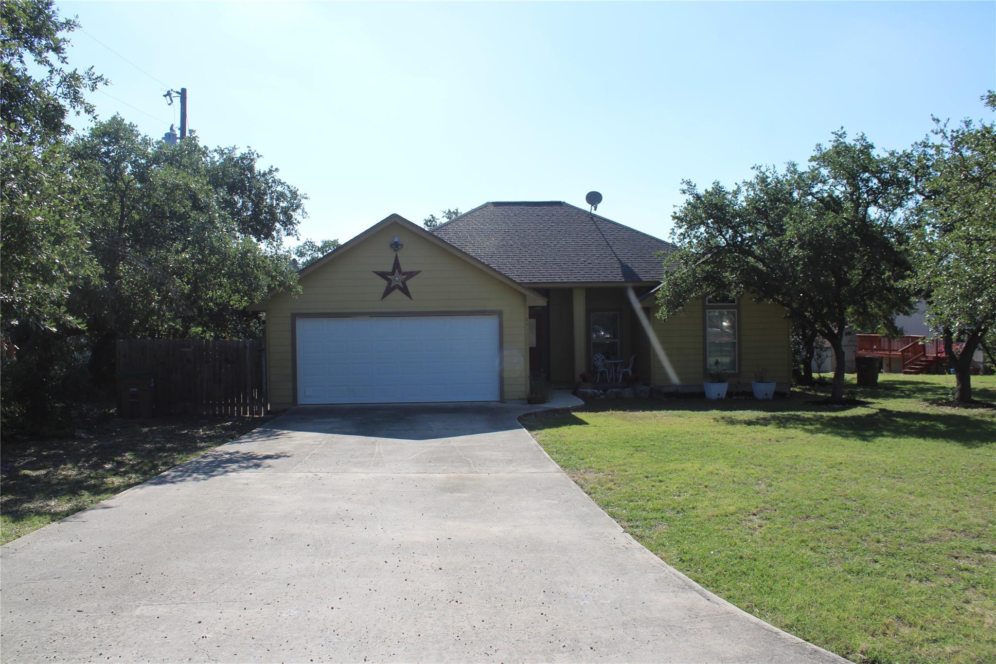 103 Miranda Ct Property Photo 1