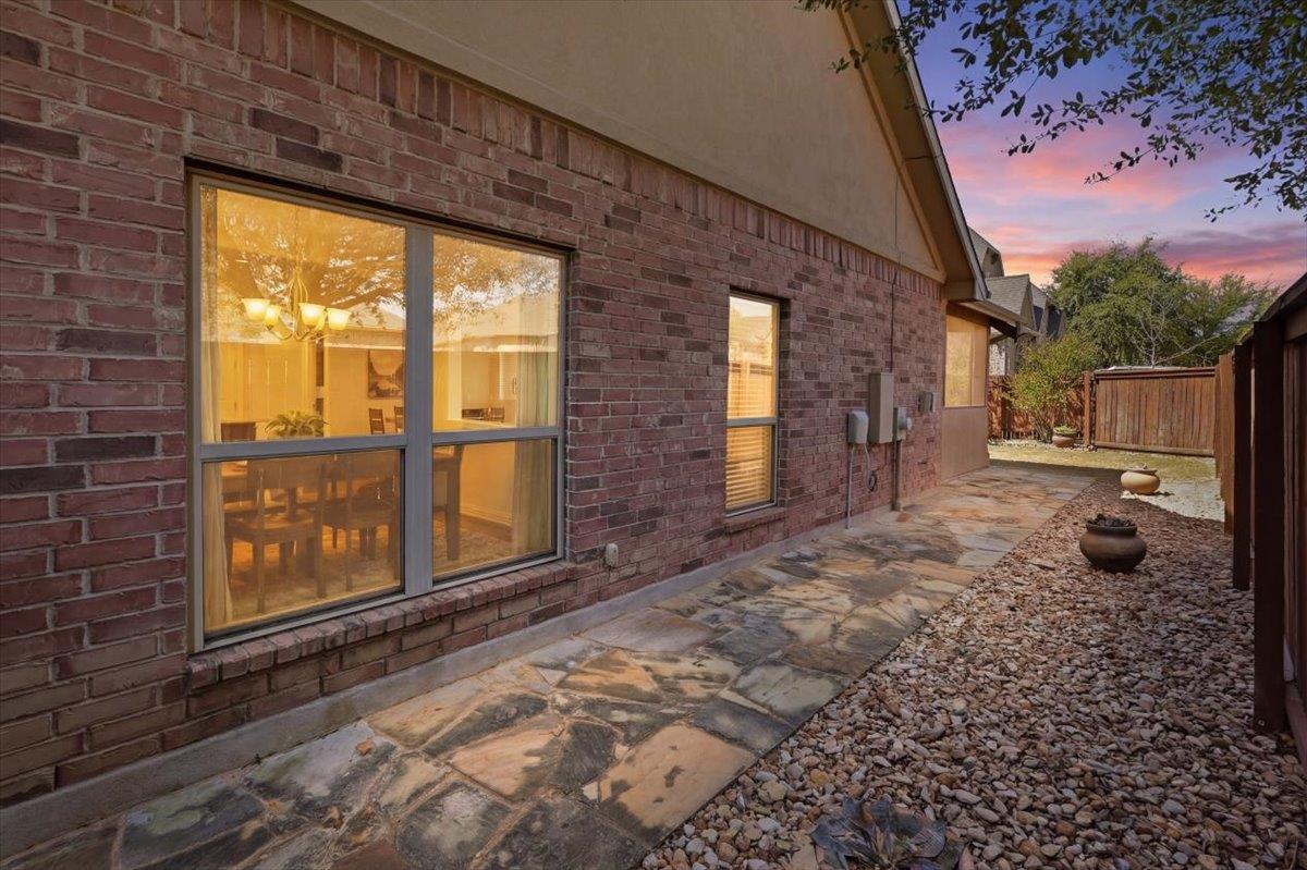 1101 Feather Reed Dr Property Photo 34