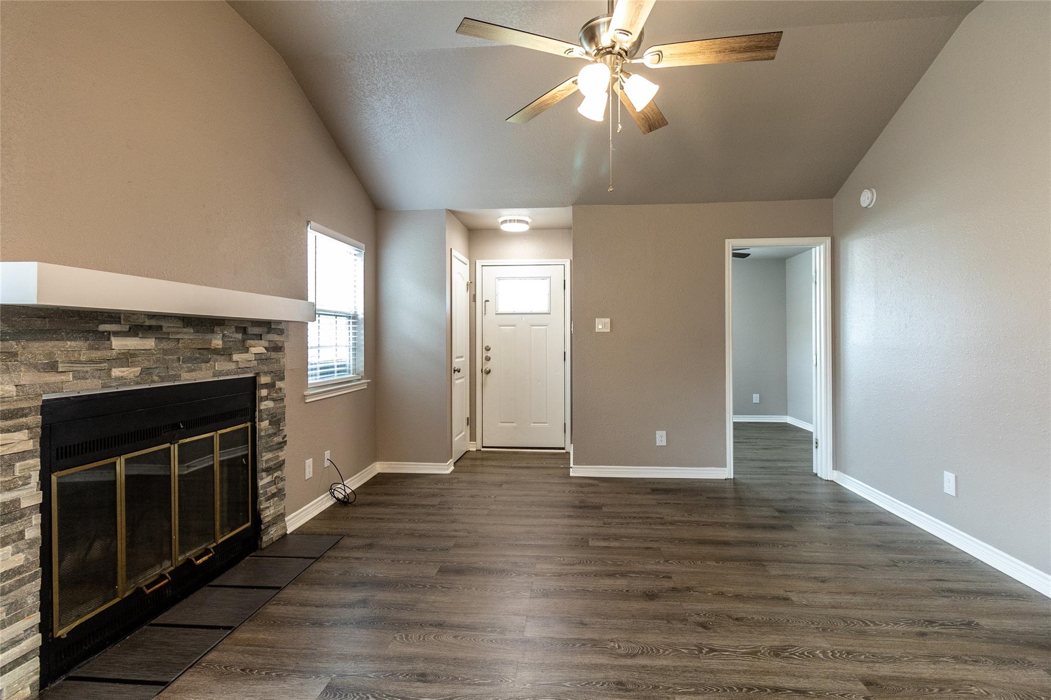 1003 Hyridge St Property Photo