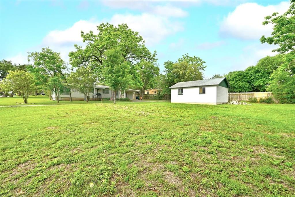 7500 Sherwood Rd Property Photo 4