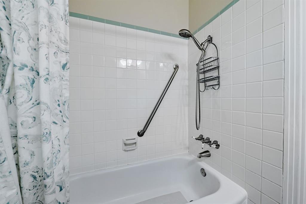 7500 Sherwood Rd Property Photo 23