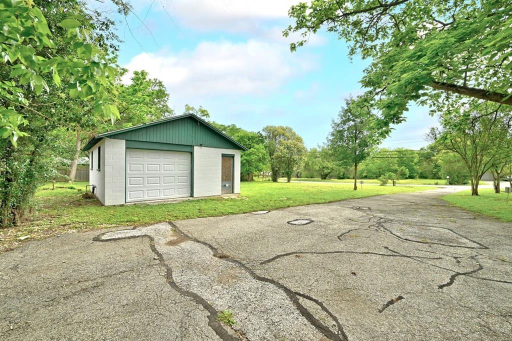 7500 Sherwood Rd Property Photo 25