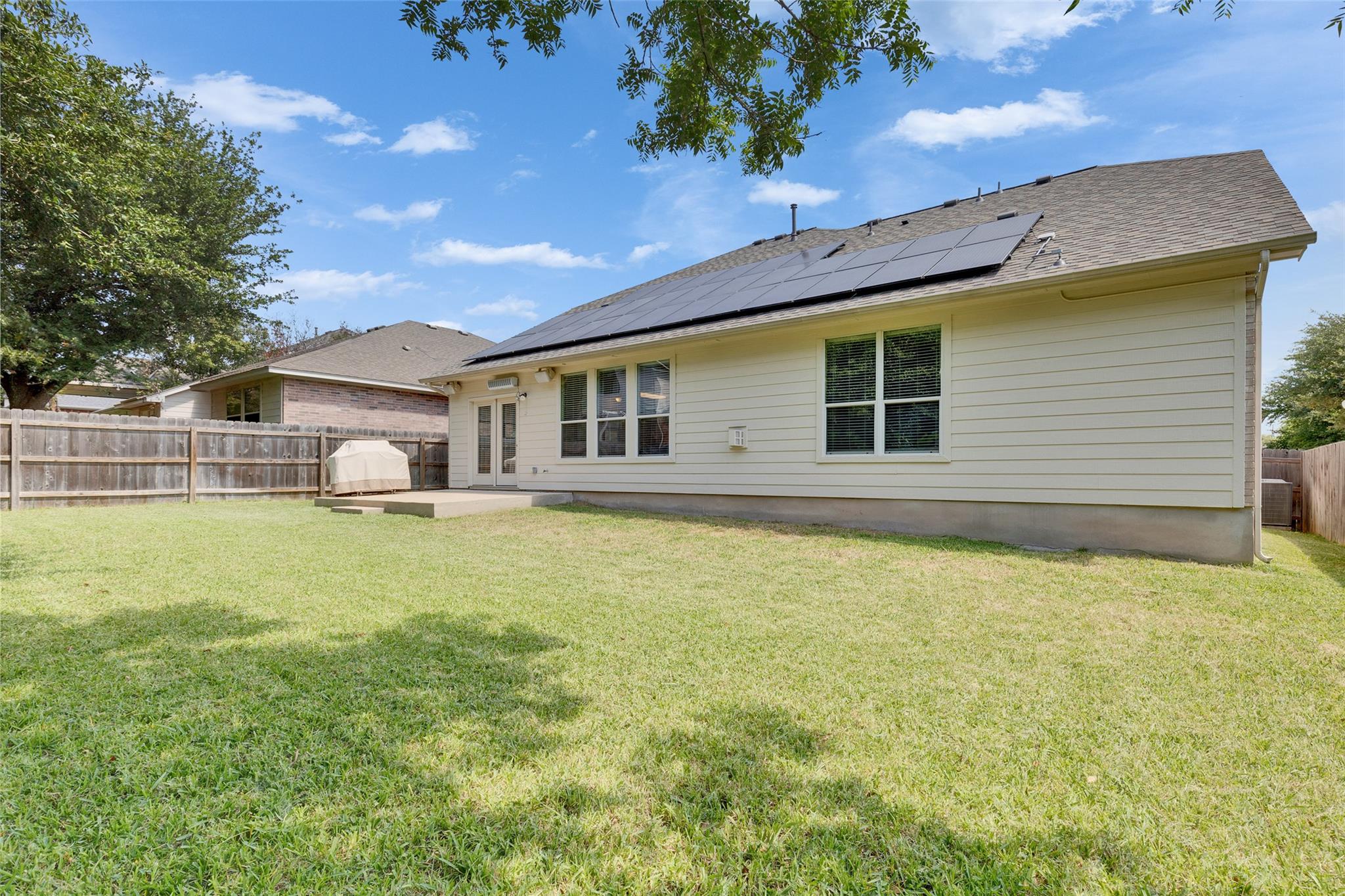 2225 Lou John St Property Photo 24