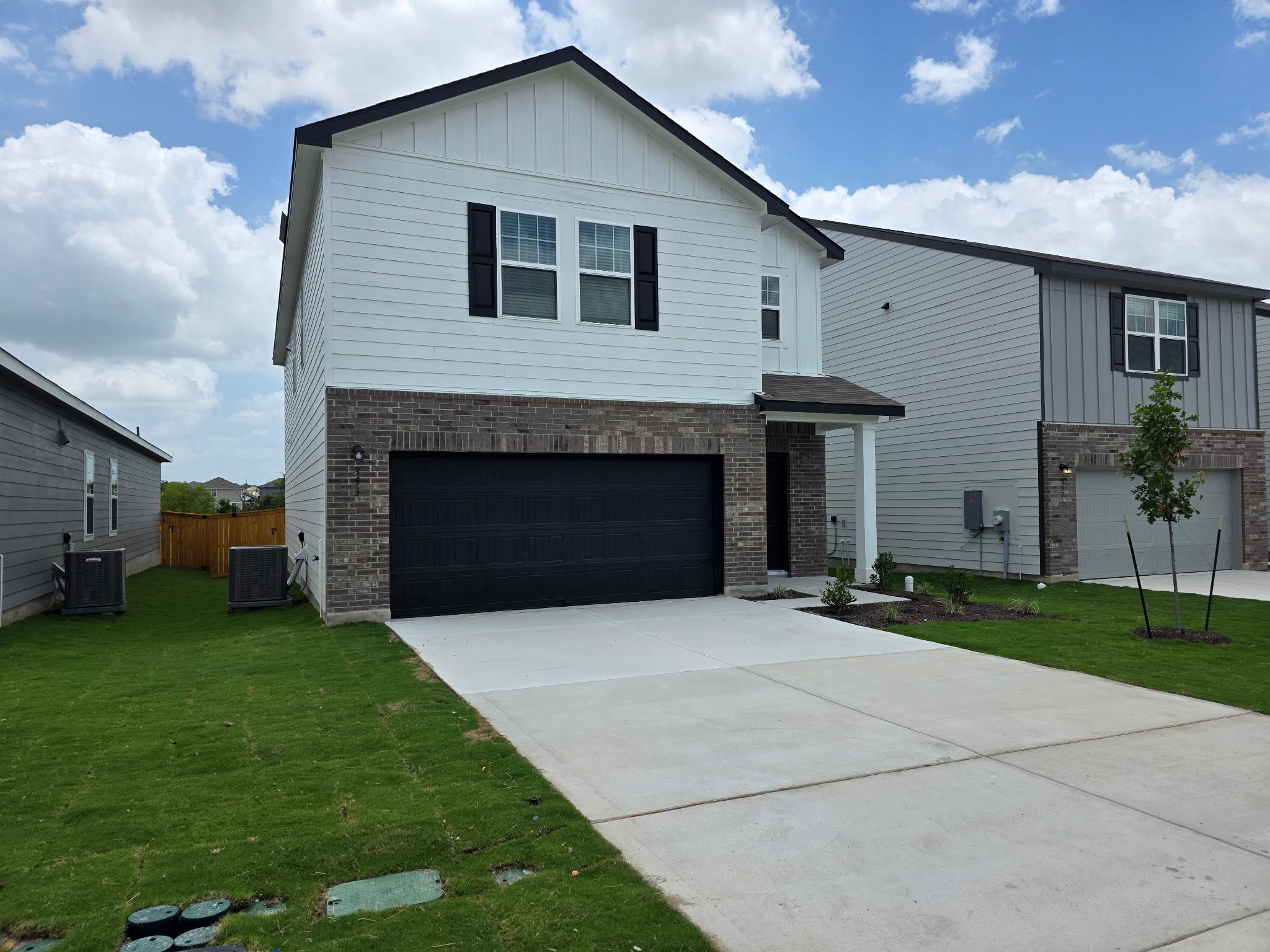 353 Enforcer Loop Property Photo 1