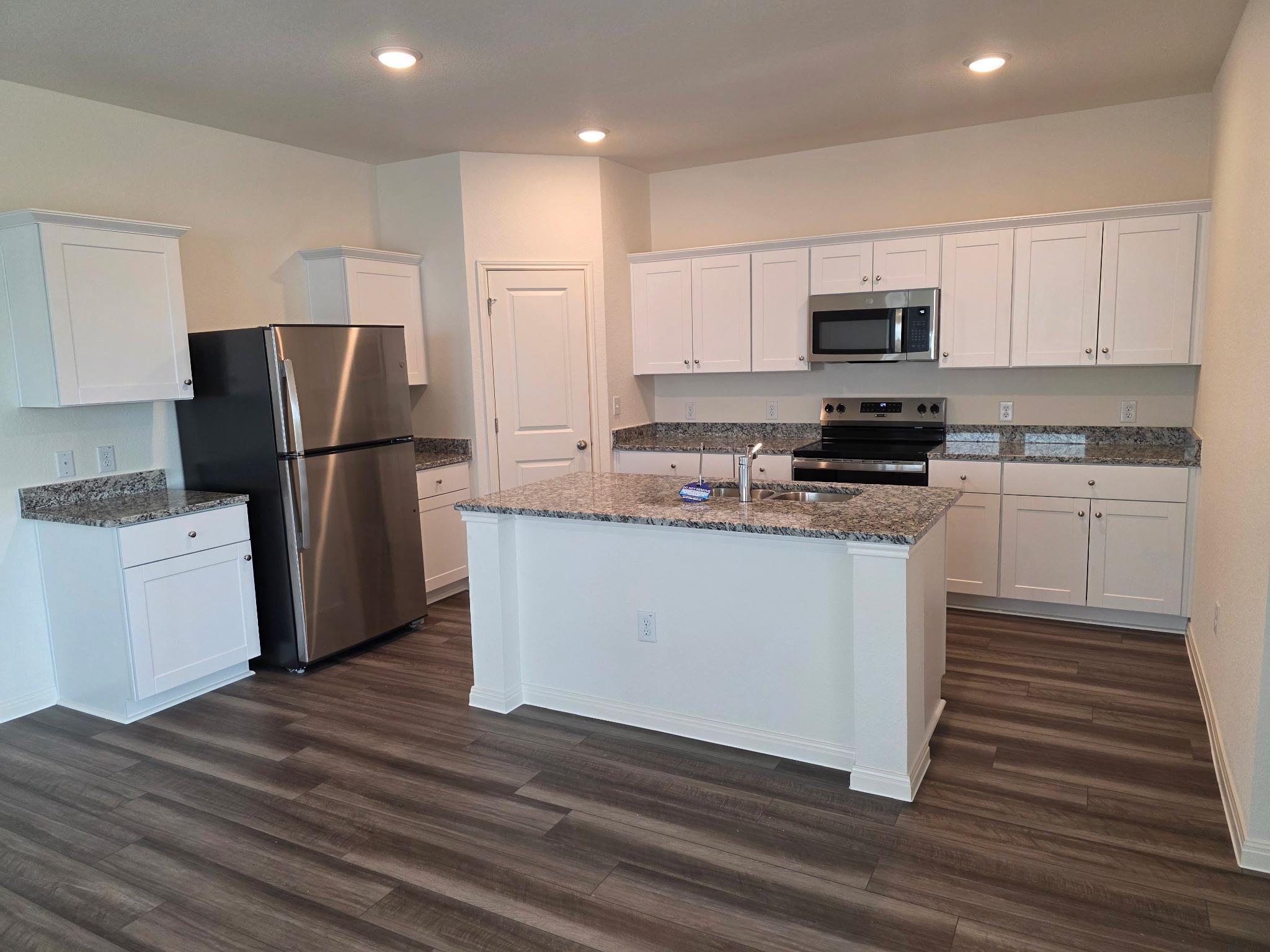 353 Enforcer Loop Property Photo 4