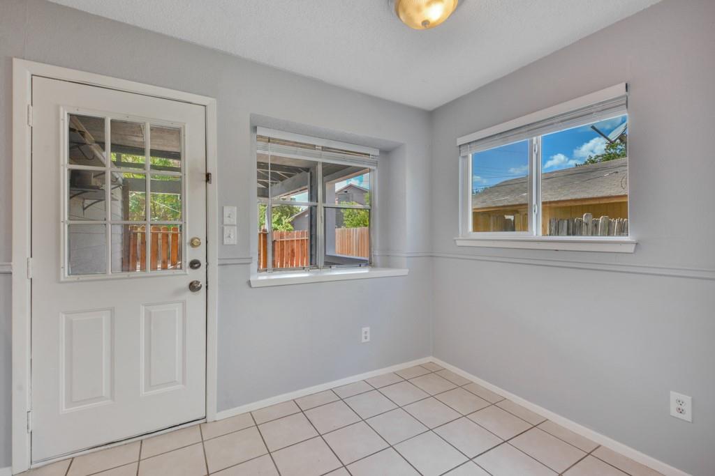 6020 Westcreek Dr #b Property Photo 7