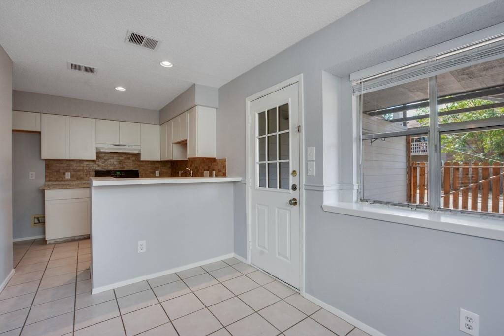 6020 Westcreek Dr #b Property Photo 8