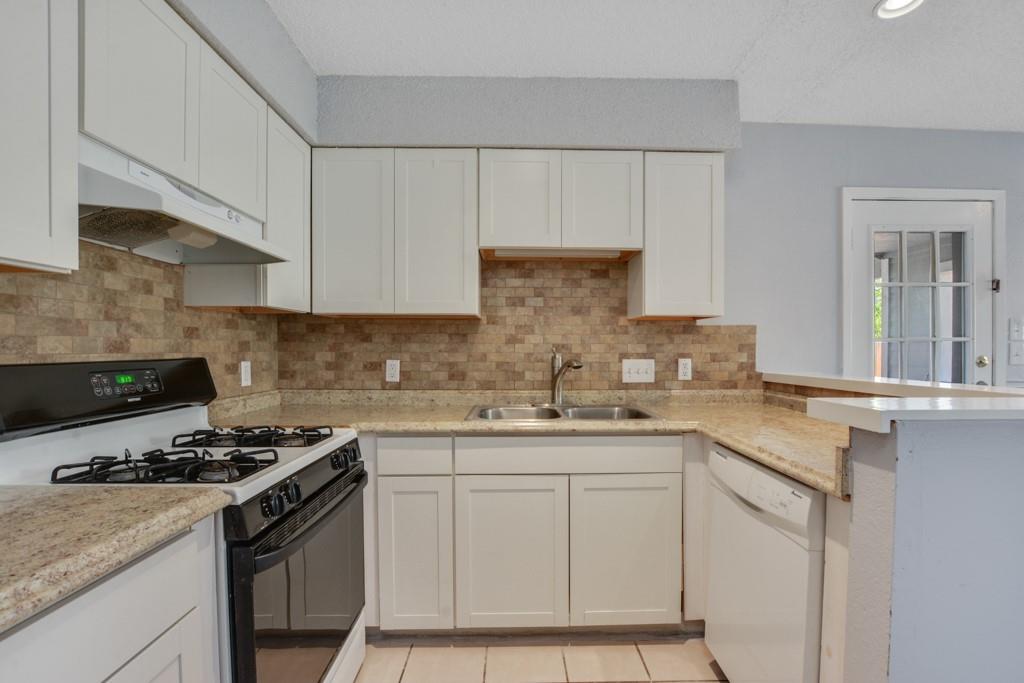 6020 Westcreek Dr #b Property Photo 9