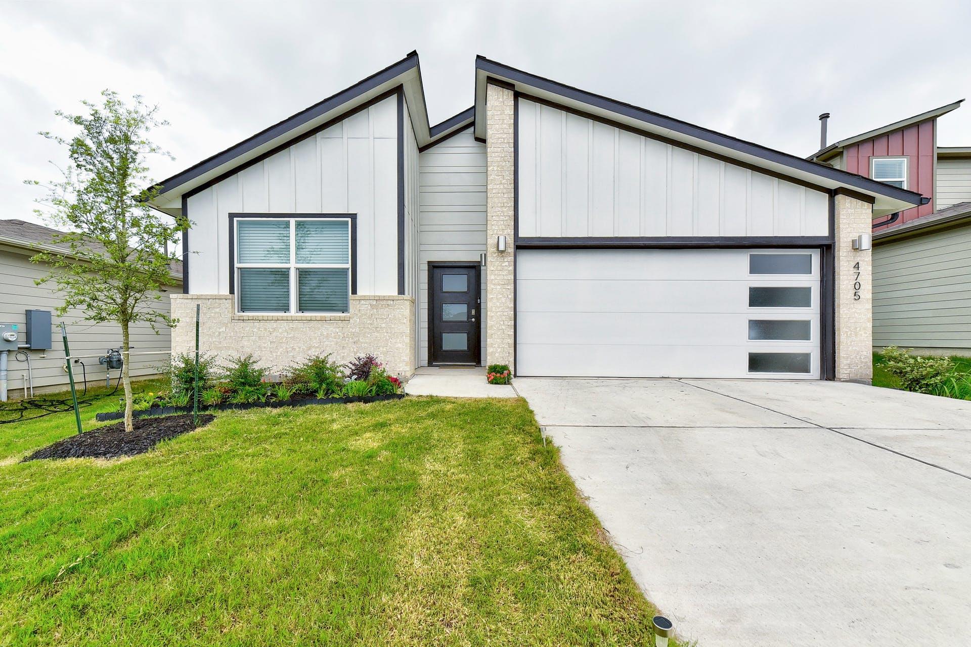 4705 Canongate Dr Property Photo 1