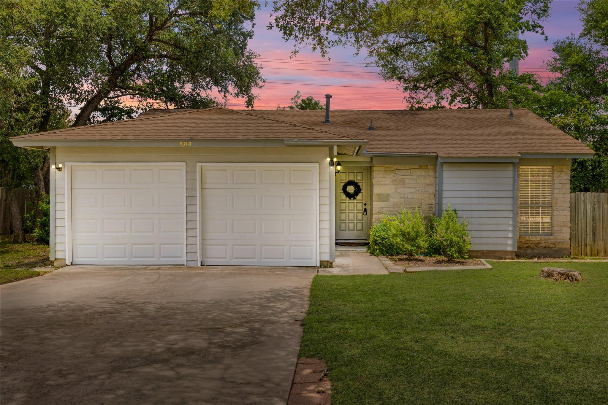 804 Lone Tree Ct Property Photo 1