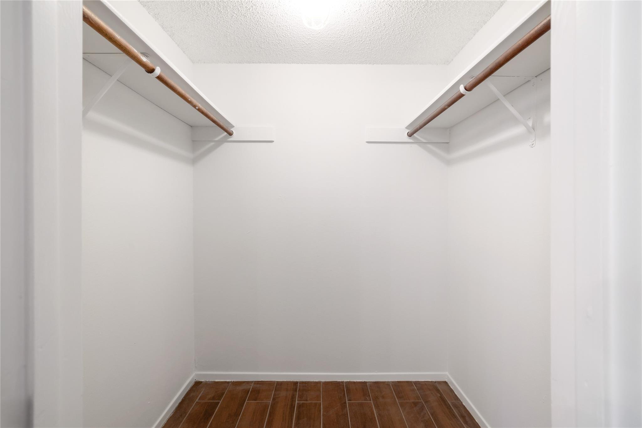 804 Lone Tree Ct Property Photo 13