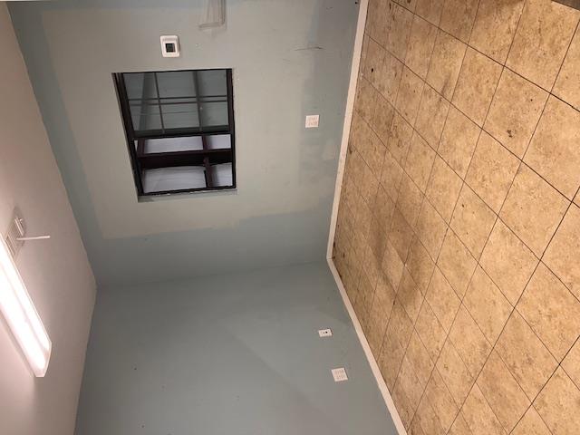 801 Carney Ln #5b Property Photo 10