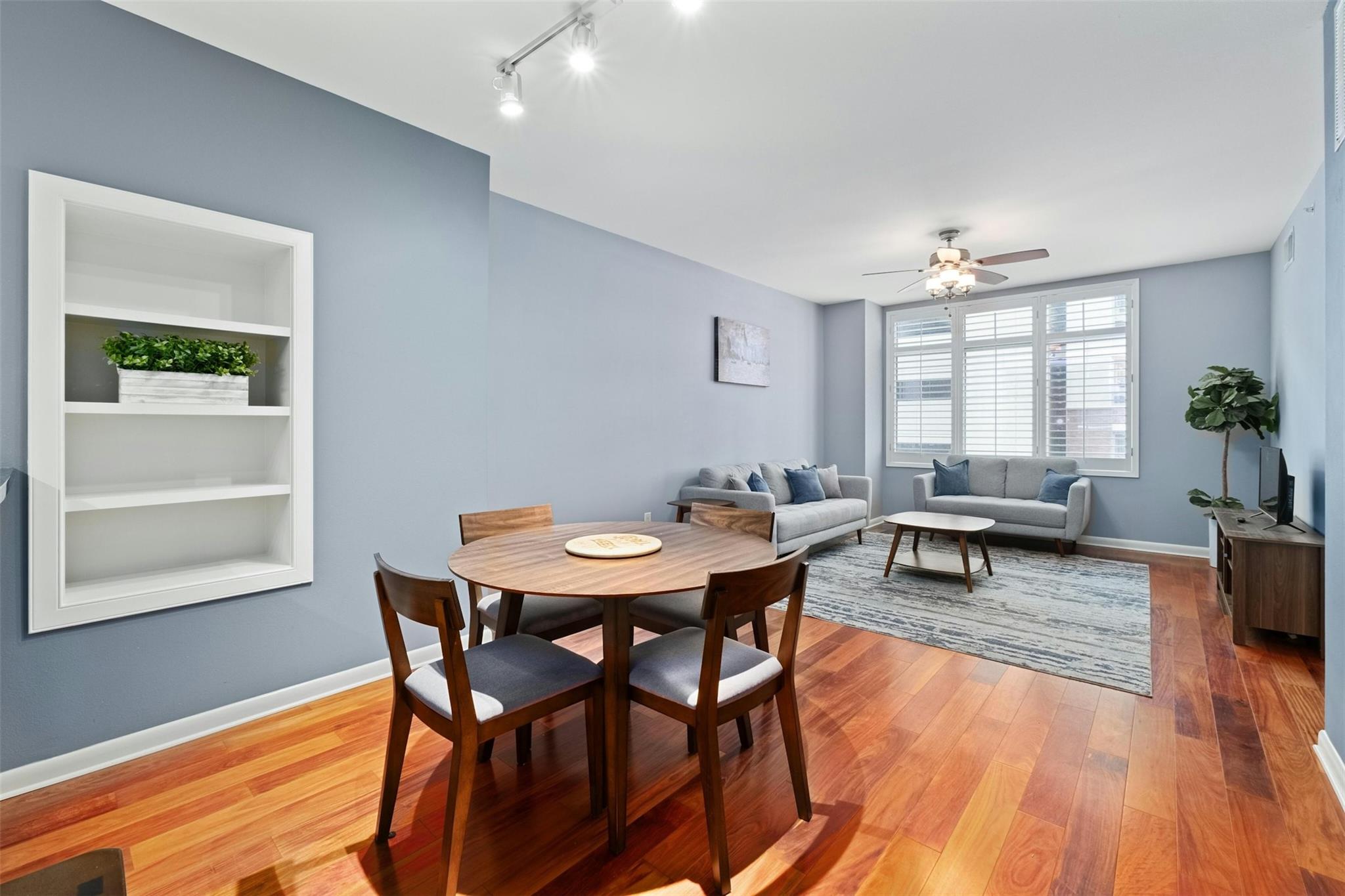 54 Rainey St 403 Property Photo 7