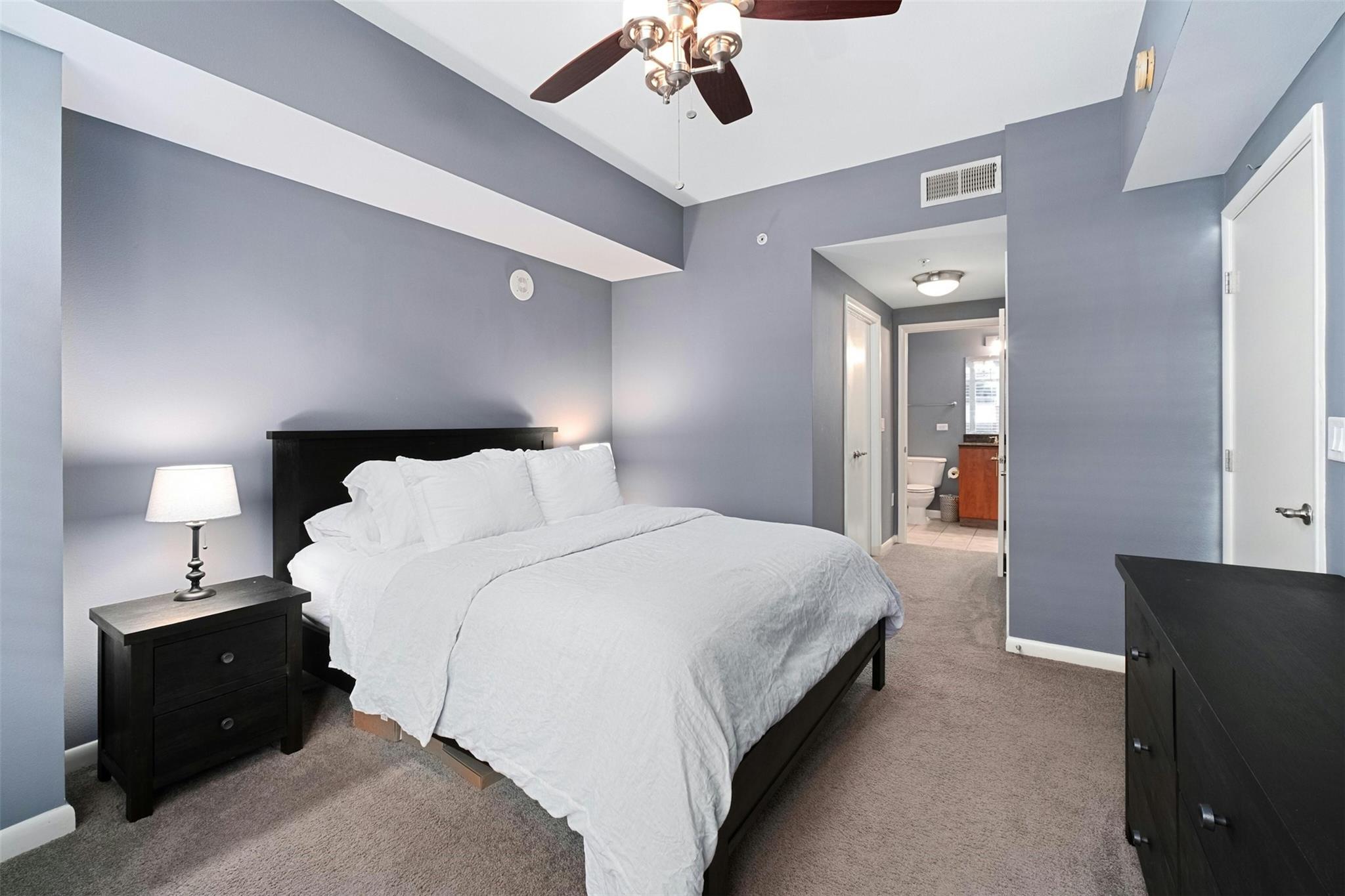 54 Rainey St 403 Property Photo 15