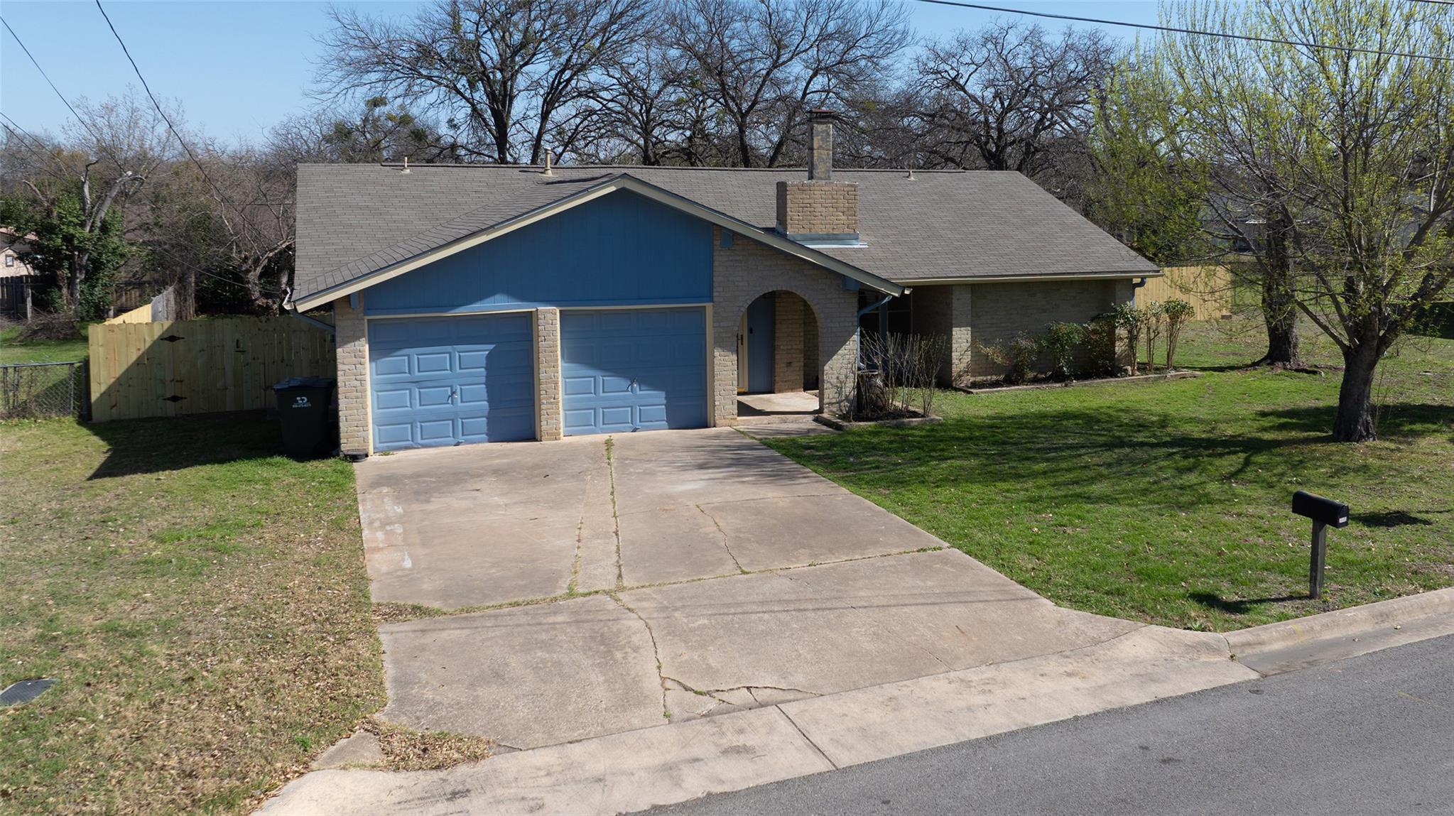404 Northwood Dr Property Photo 4