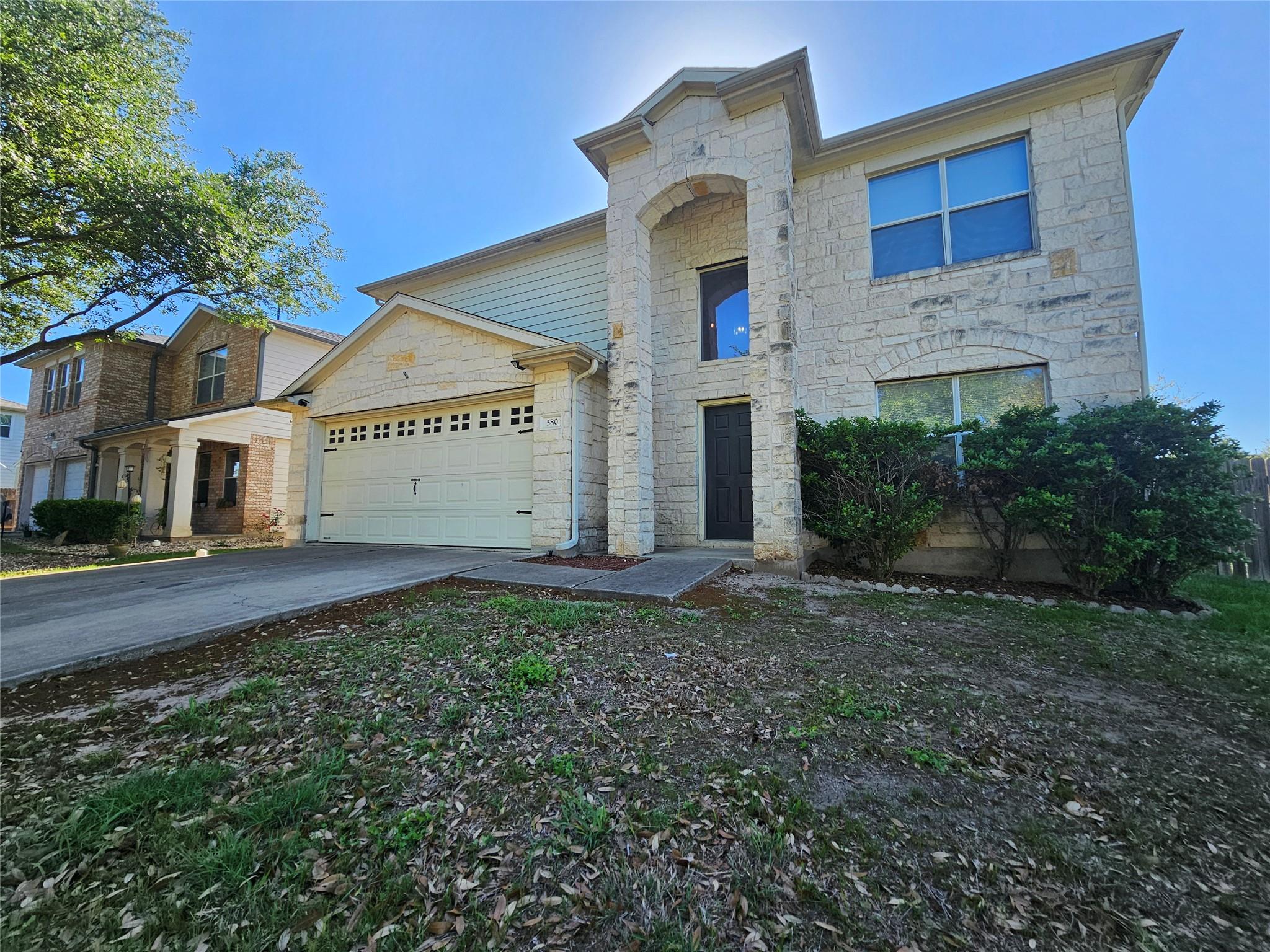 580 Hometown Pkwy Property Photo 1
