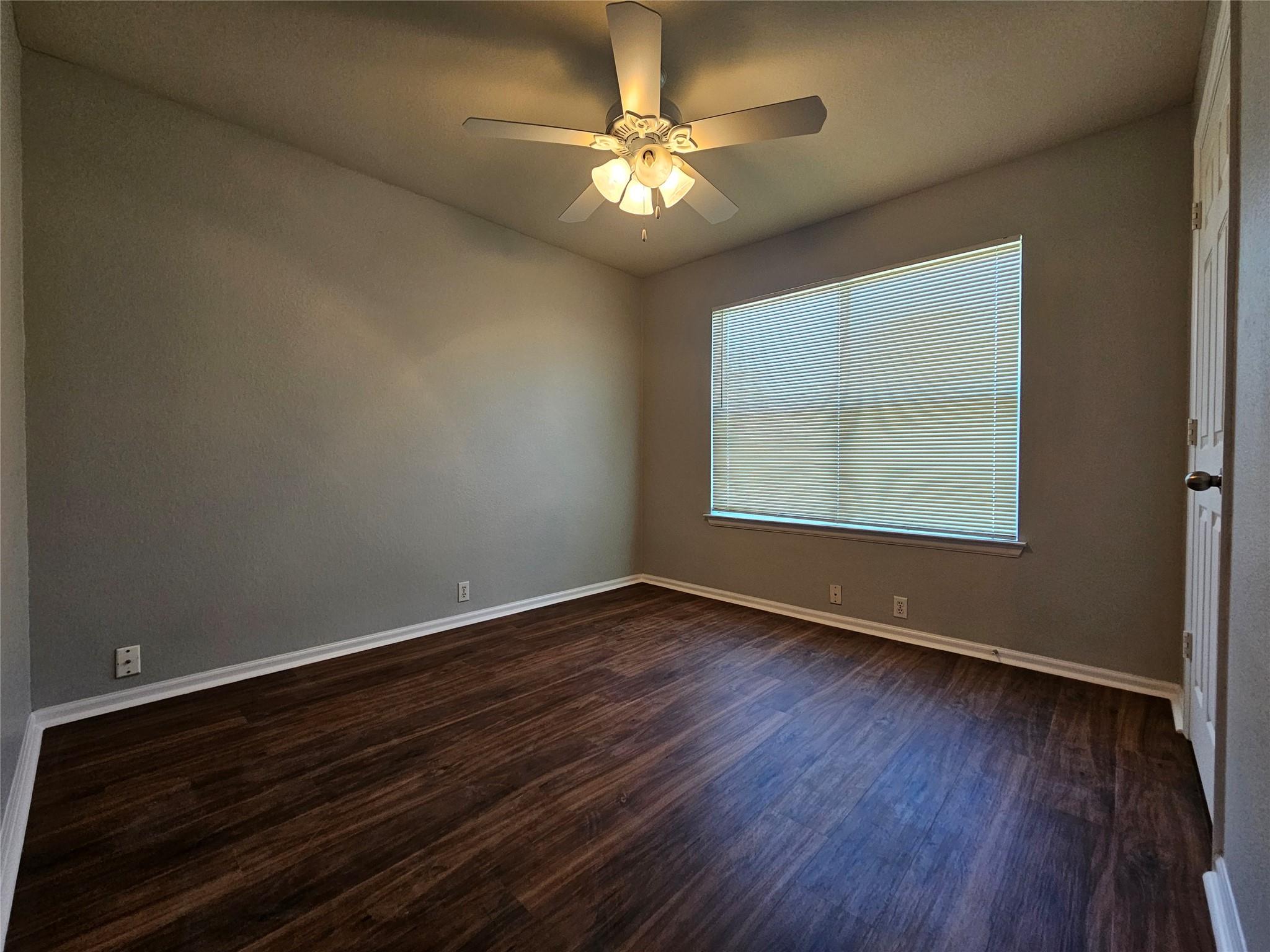 580 Hometown Pkwy Property Photo 29