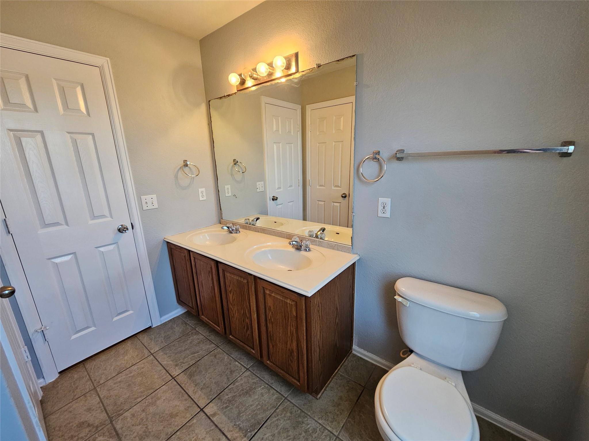 580 Hometown Pkwy Property Photo 32