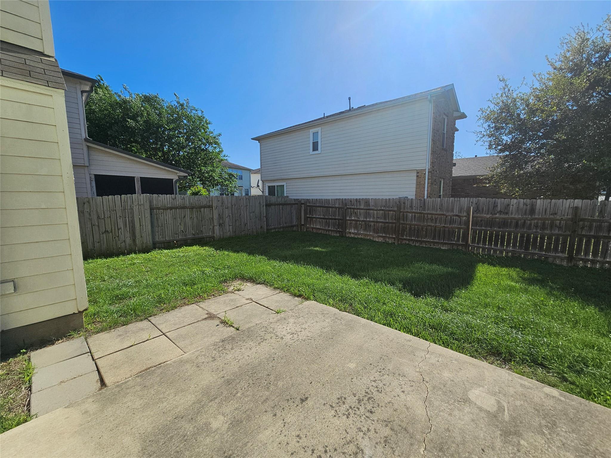 580 Hometown Pkwy Property Photo 34