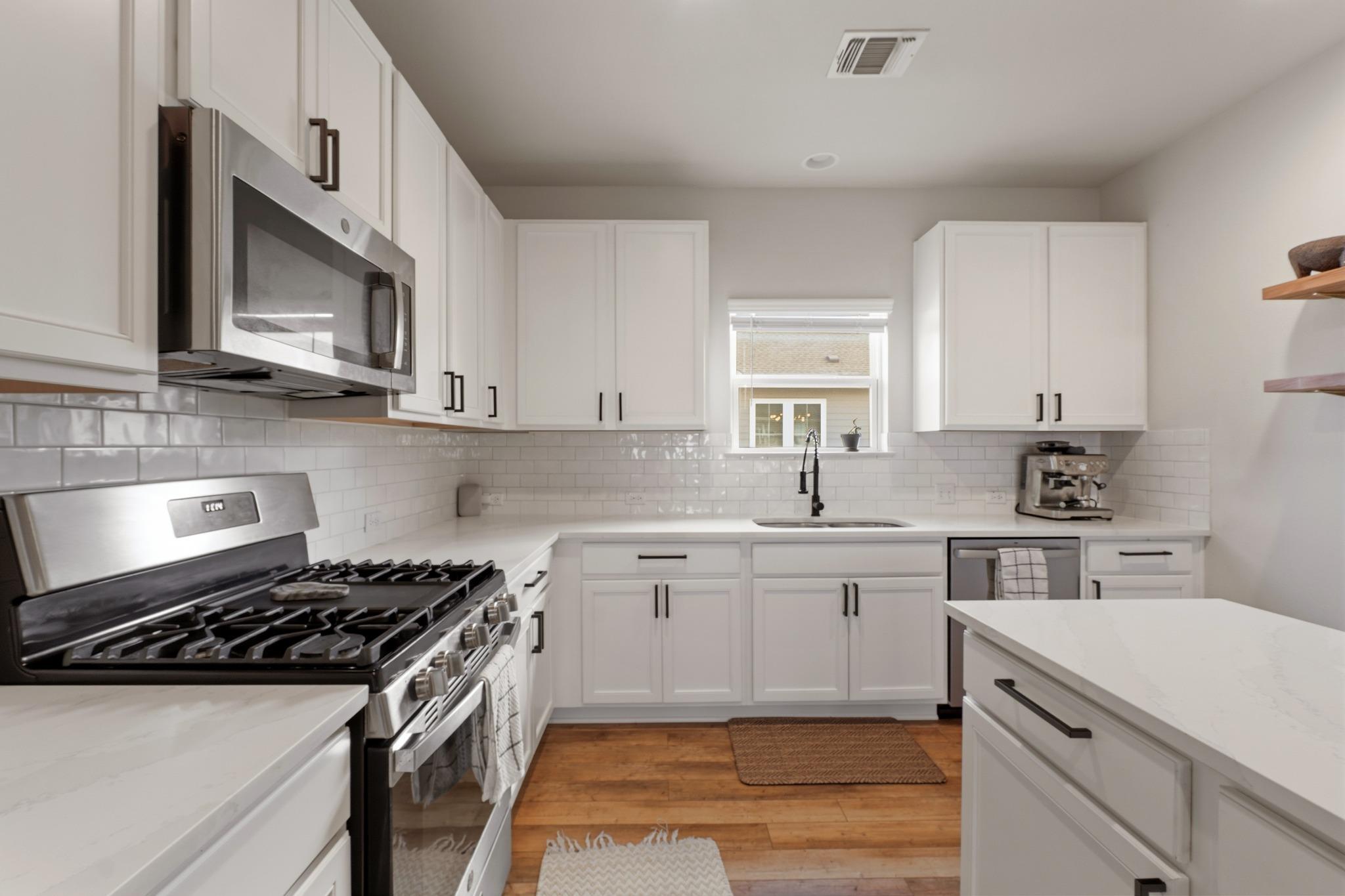 9207 Looksee Ln Property Photo 13