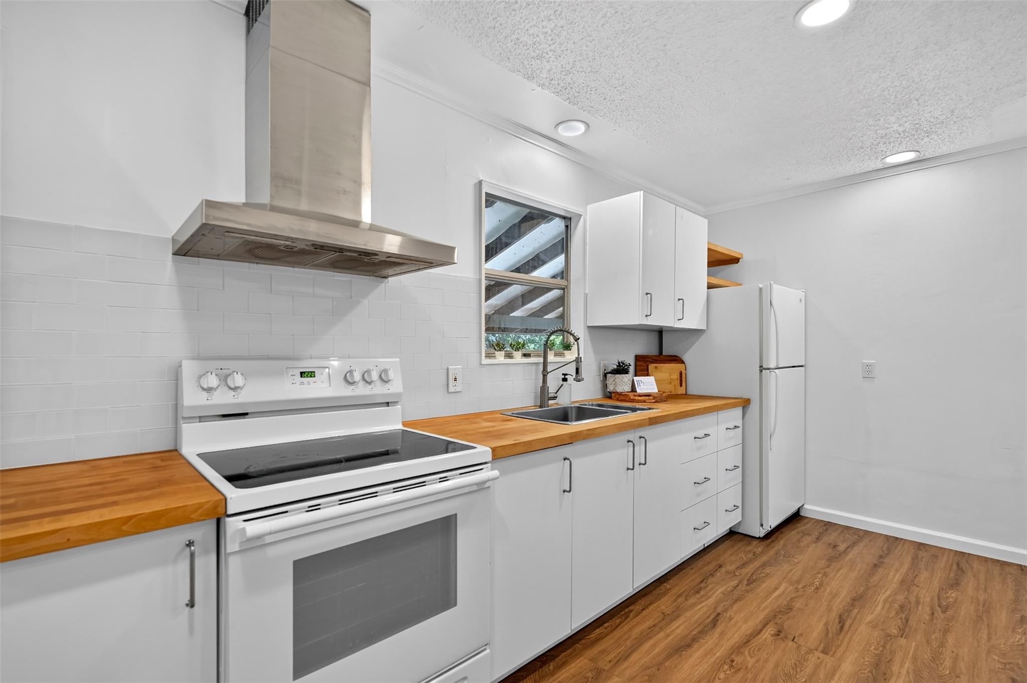 14908 Running Deer Trl Property Photo 10