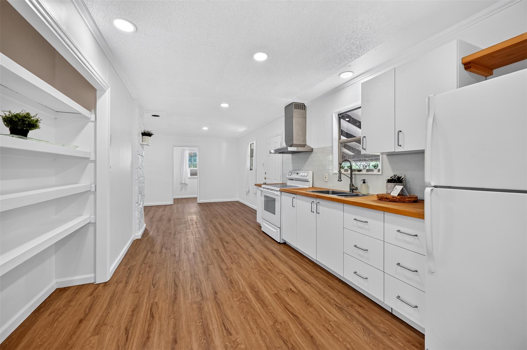 14908 Running Deer Trl Property Photo 11