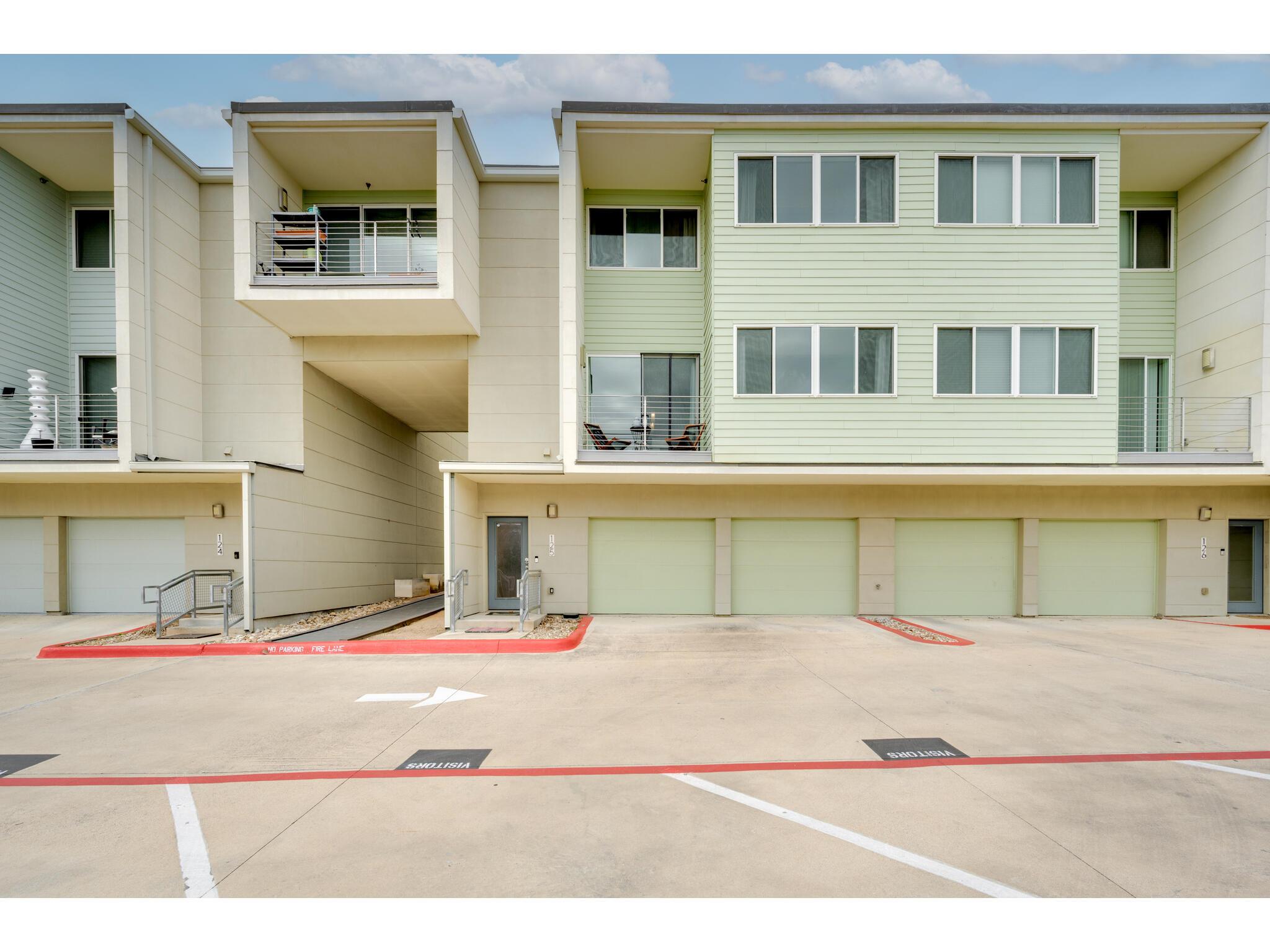 604 N Bluff Dr #205 Property Photo 1