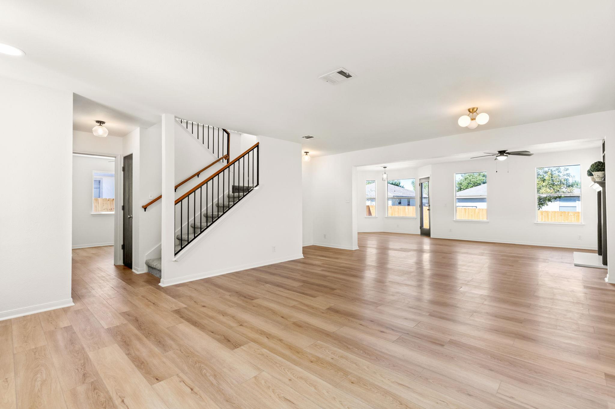 208 Langely St Property Photo 2