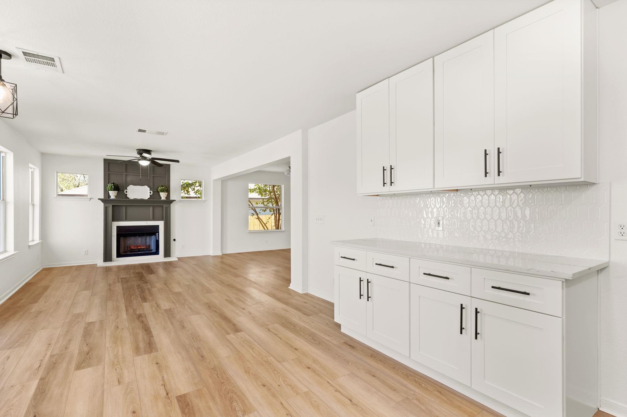 208 Langely St Property Photo 12