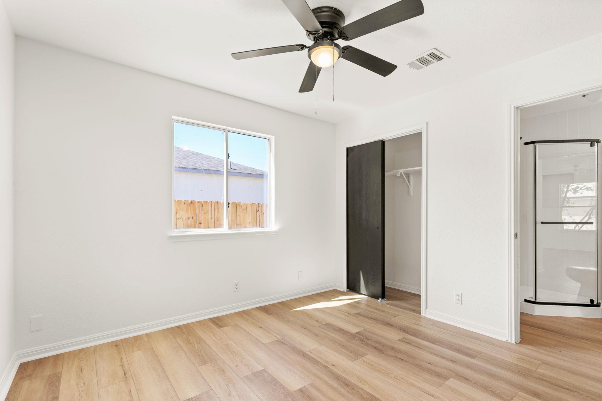 208 Langely St Property Photo 14