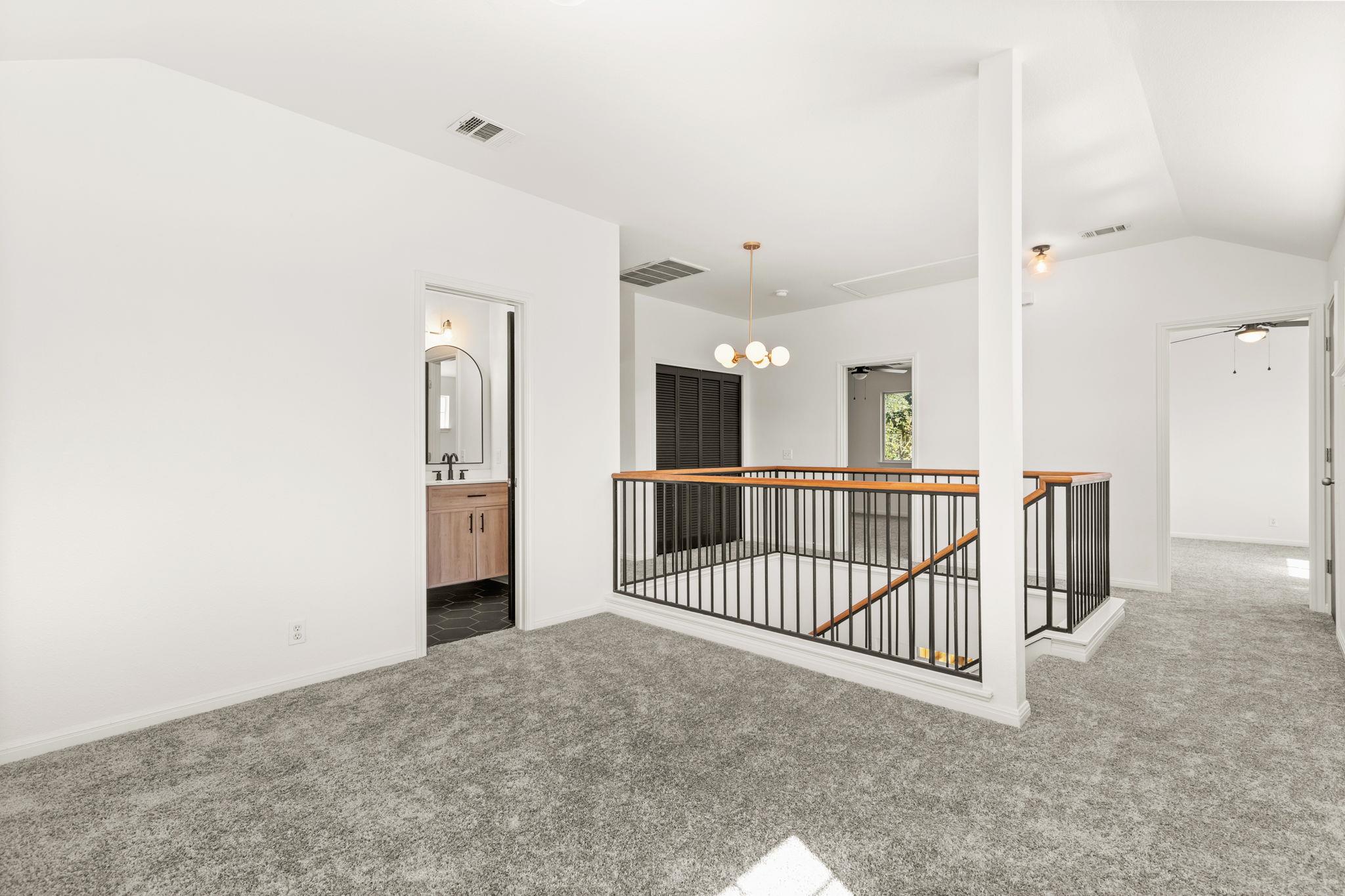 208 Langely St Property Photo 15