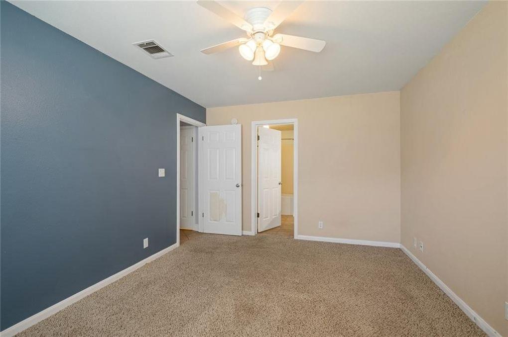 1709 Royal Ascot Dr S Property Photo 12