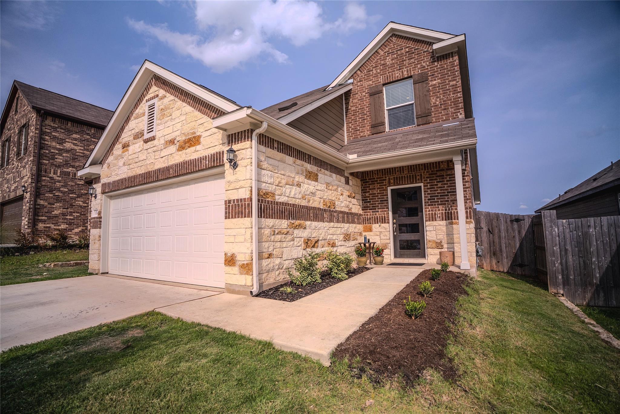 171 Longstraw Dr Property Photo 1