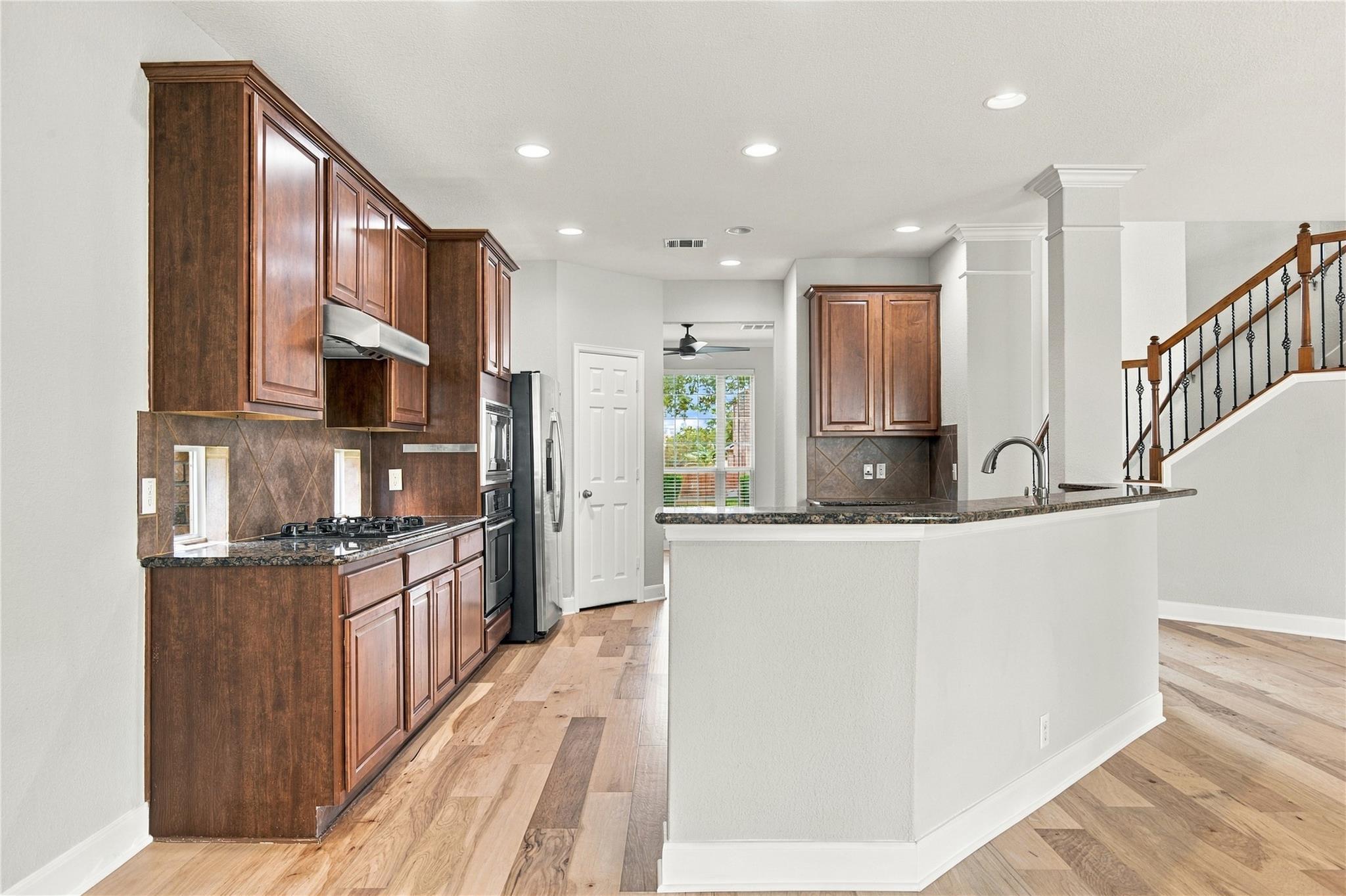 2629 Salorn Way Property Photo 11