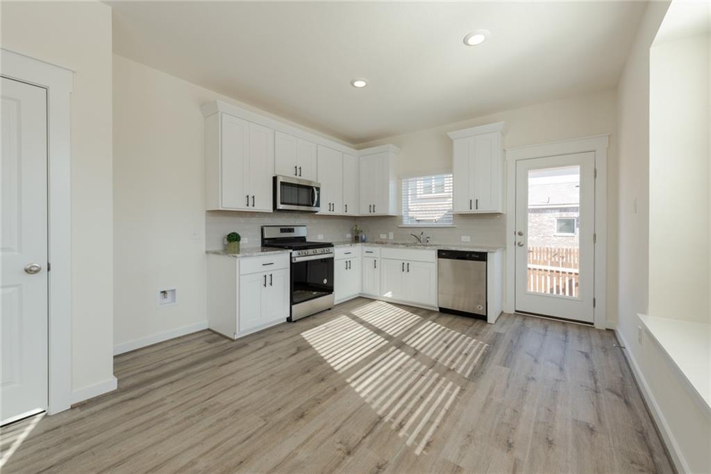 17201 Mayfly Dr A Property Photo 8