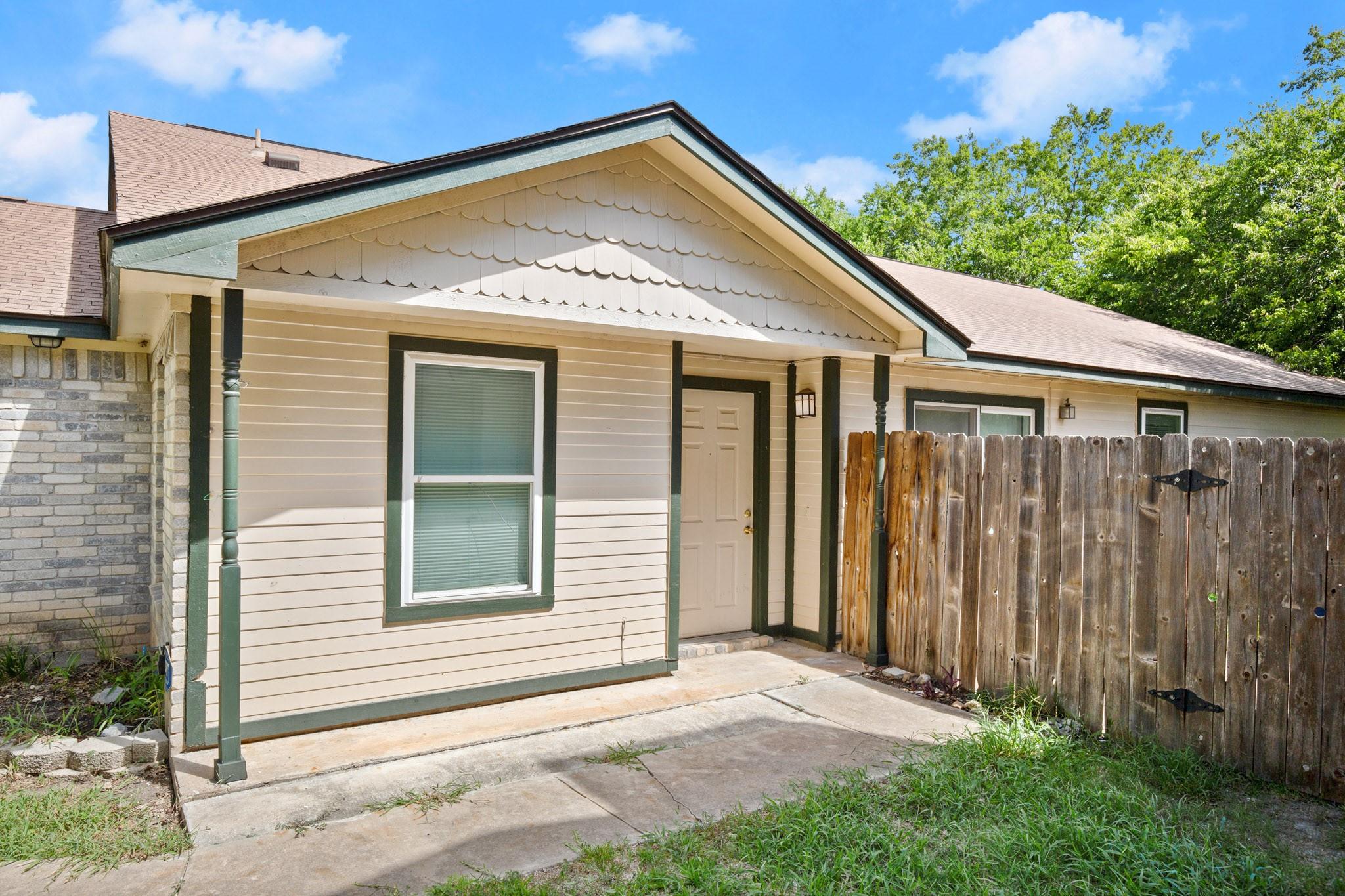 13309 Saddlebrook Trl #a Property Photo 2