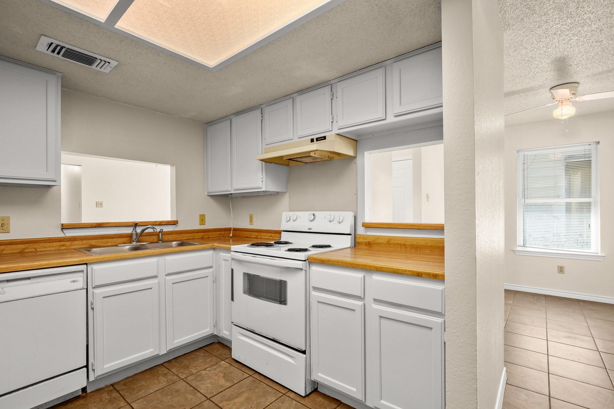 13309 Saddlebrook Trl #a Property Photo 8