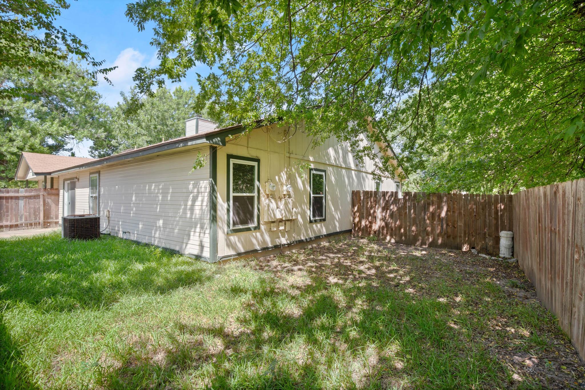 13309 Saddlebrook Trl #a Property Photo 22