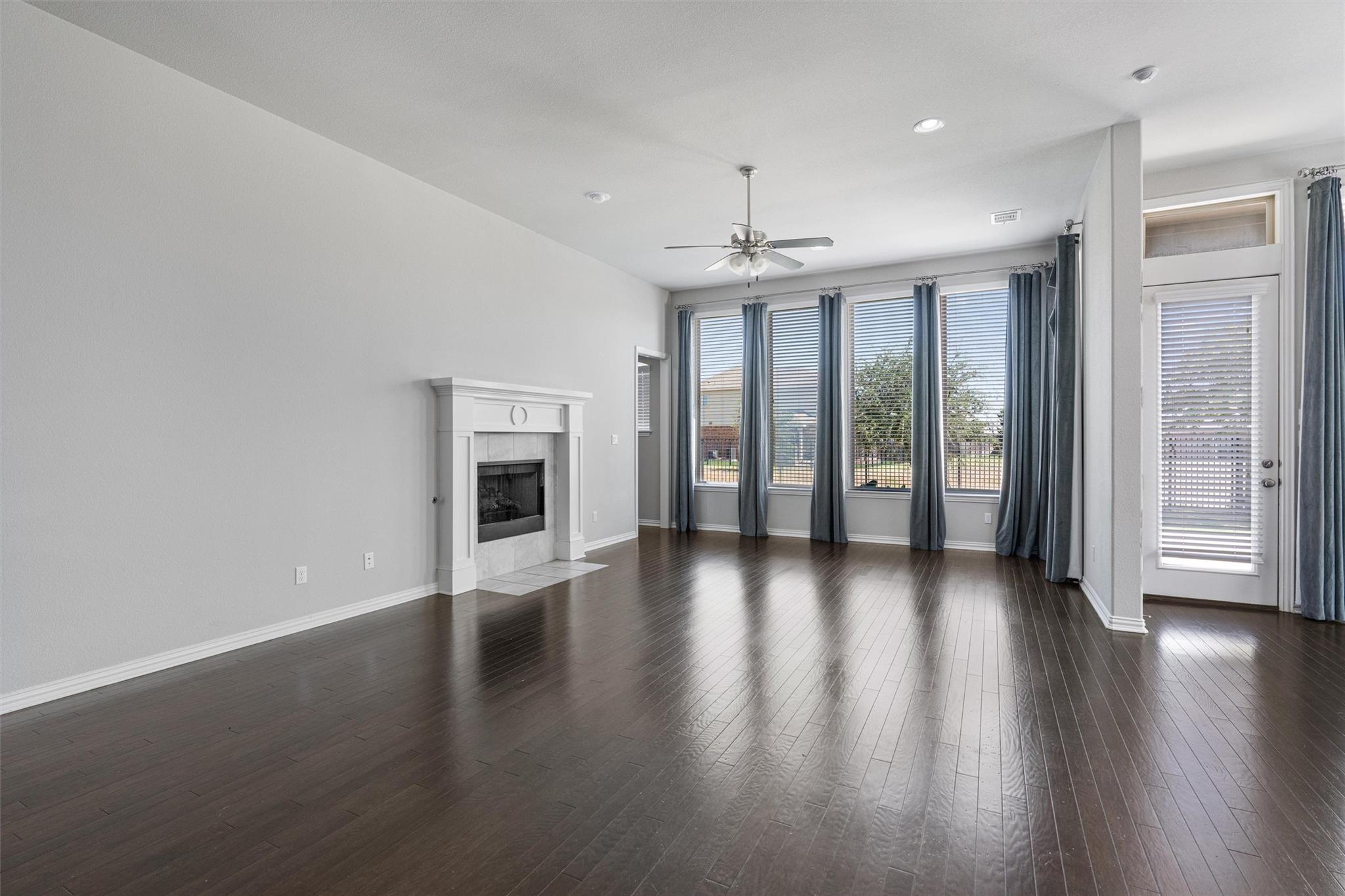 404 Miracle Rose Way Property Photo 11