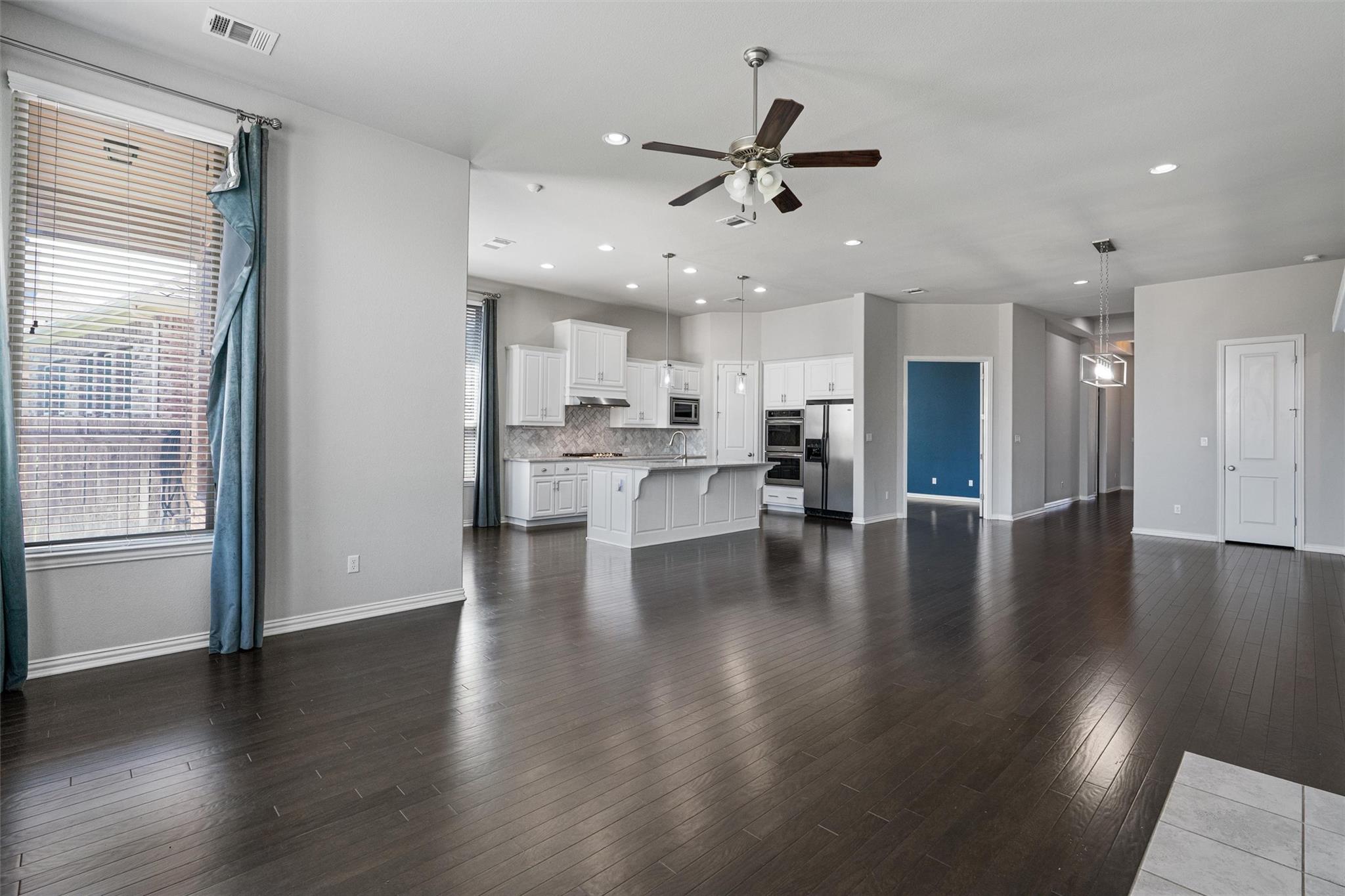 404 Miracle Rose Way Property Photo 12