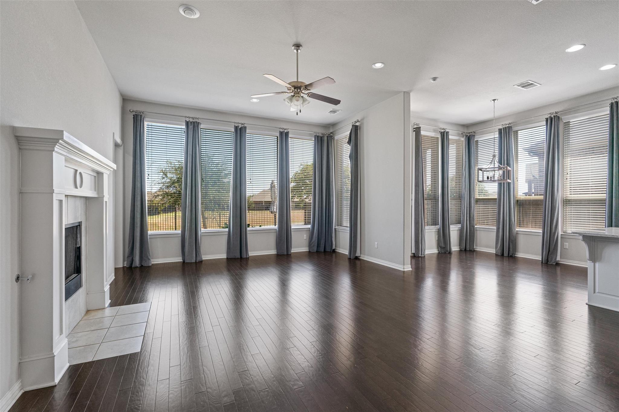 404 Miracle Rose Way Property Photo 14