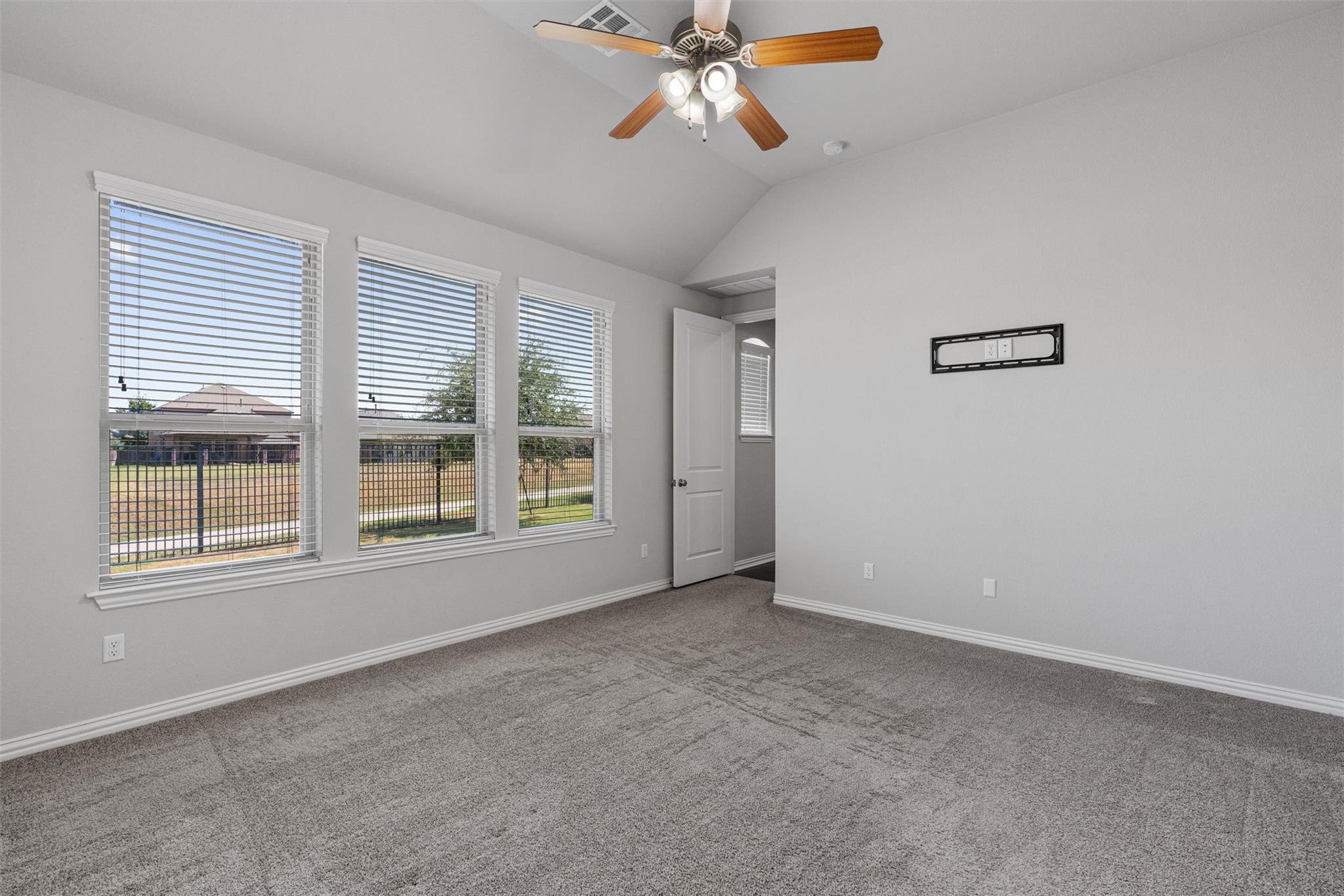 404 Miracle Rose Way Property Photo 21